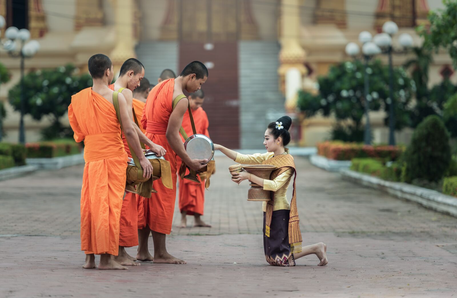 Nikon D810 sample photo. Monks, i pray, bangkok photography