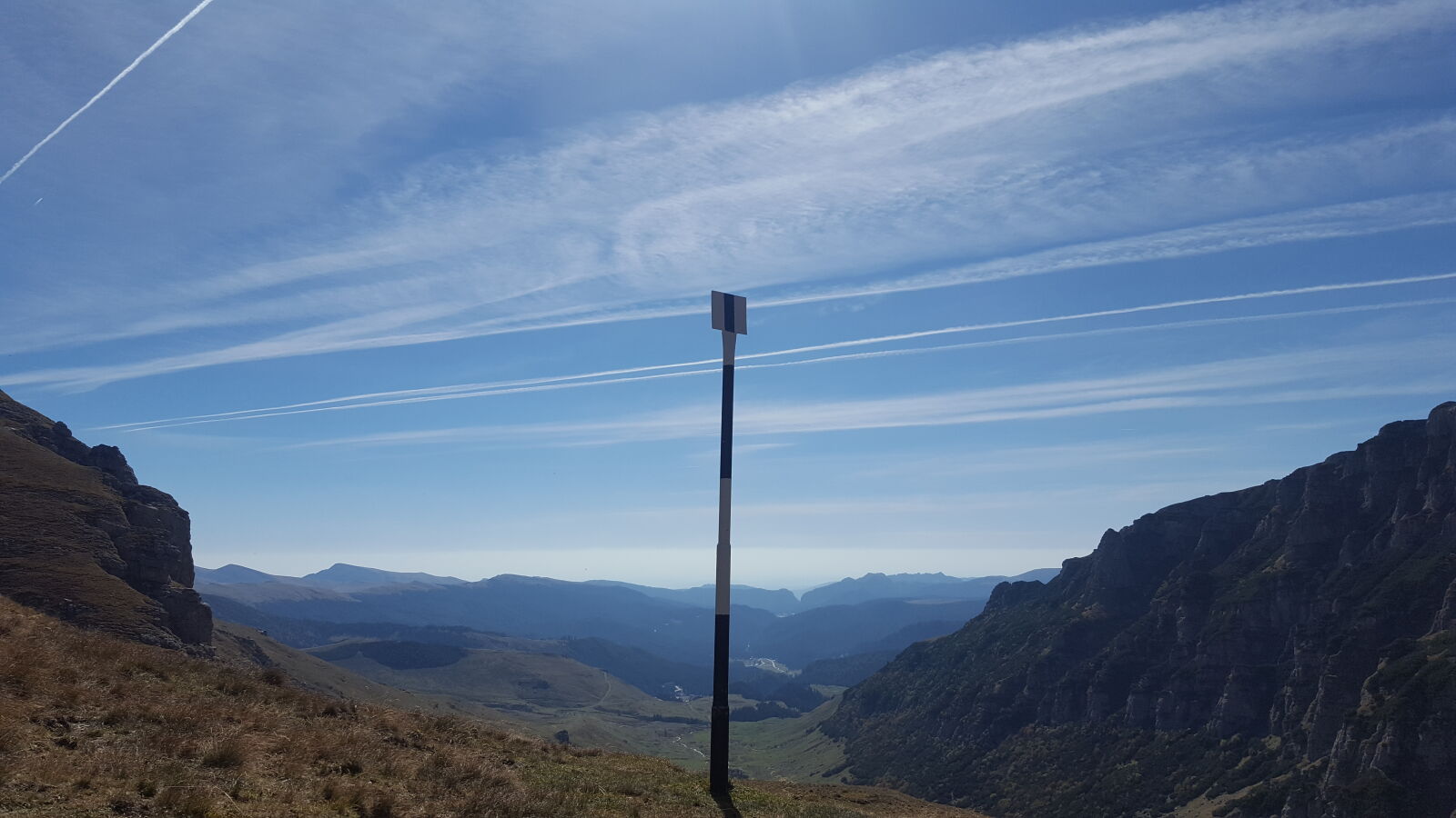 Samsung GALAXY S6 edge sample photo. Blue, hiking, mountains, nature photography