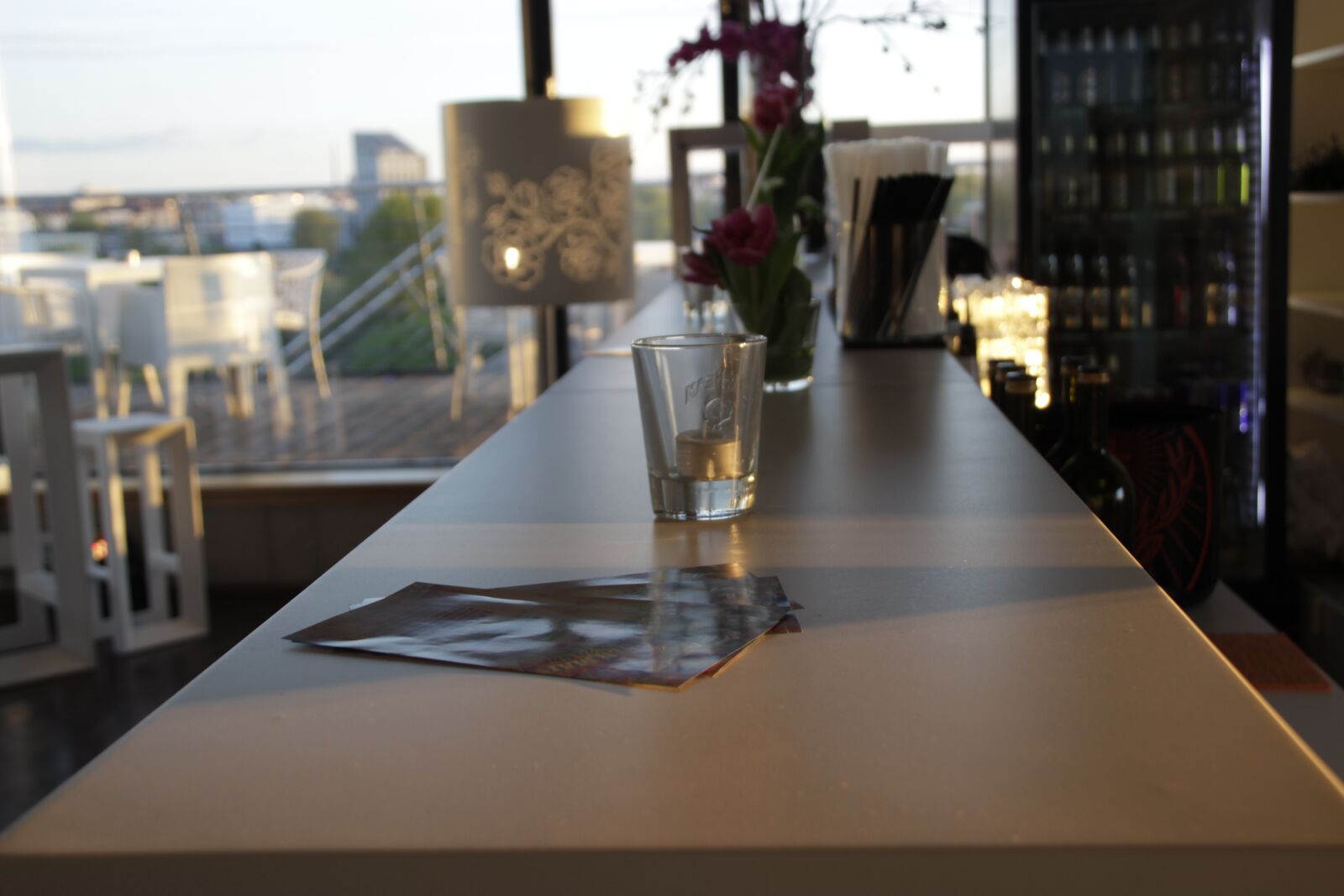 Canon EOS 600D (Rebel EOS T3i / EOS Kiss X5) sample photo. Restaurant, tavern, gastronomy photography