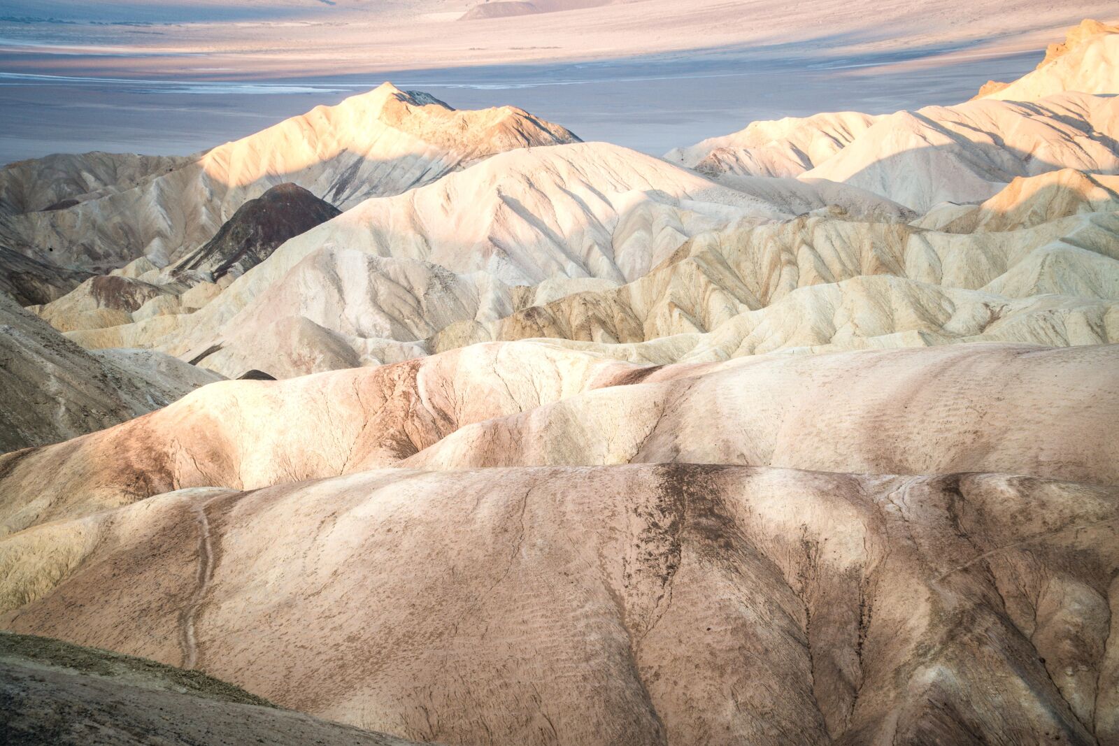 Sony a6300 + Sony E PZ 18-105mm F4 G OSS sample photo. Death valley, california, desert photography