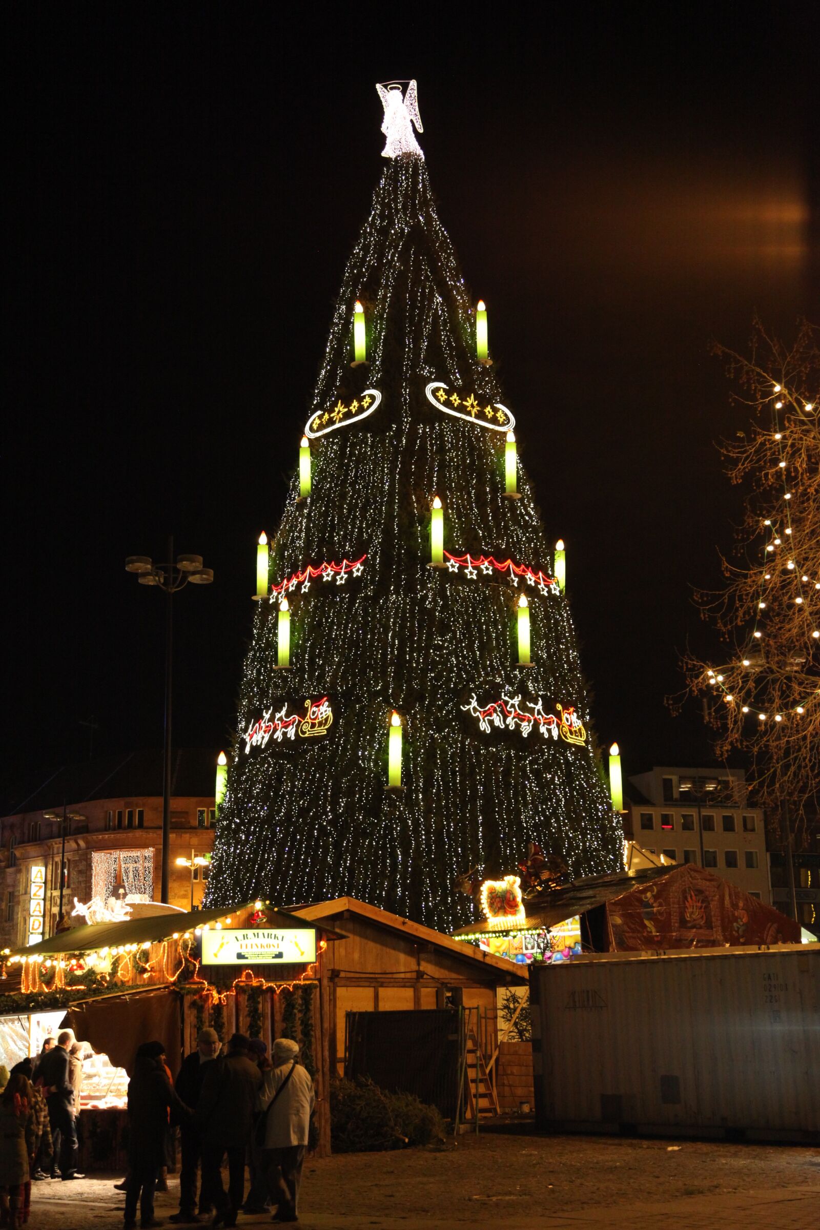 Canon EOS 5D Mark II sample photo. Christmas, tree photography
