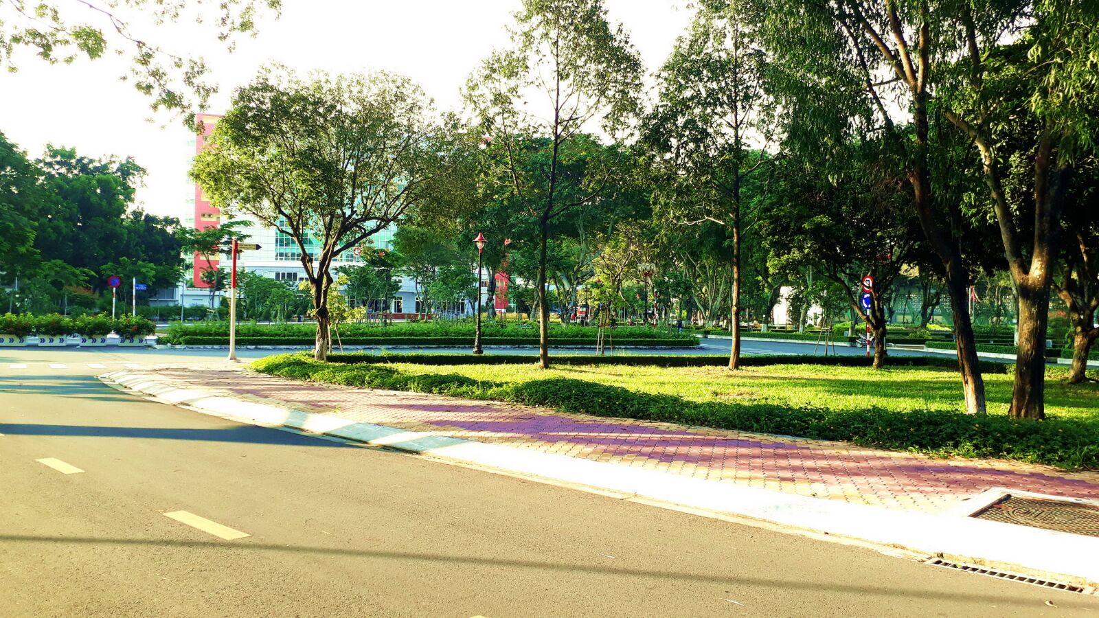 Samsung Galaxy J5 Prime sample photo. Park, afternoon, sunny photography