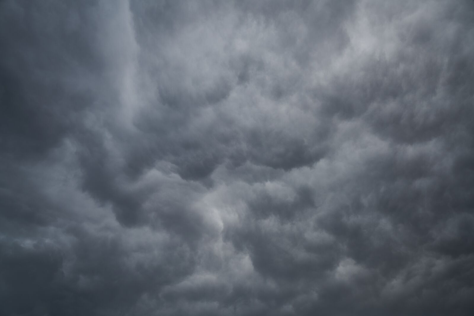 Sony a7R II sample photo. Storm, winter, rain photography