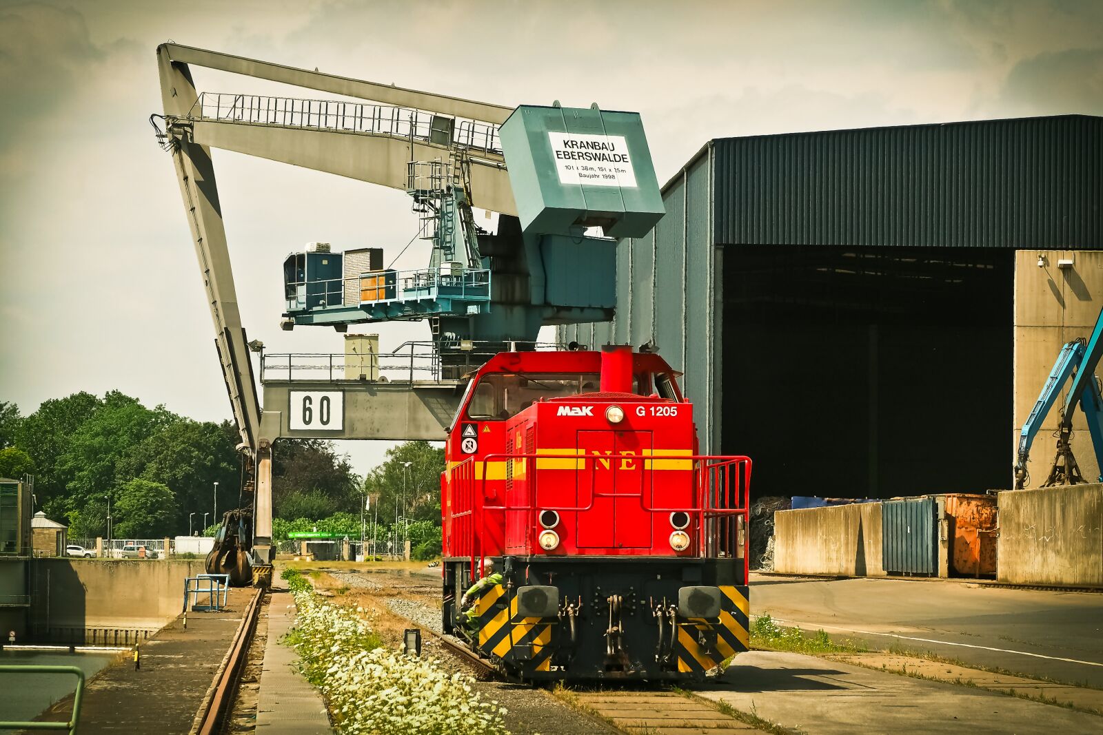Olympus OM-D E-M10 sample photo. Port, crane, harbour crane photography