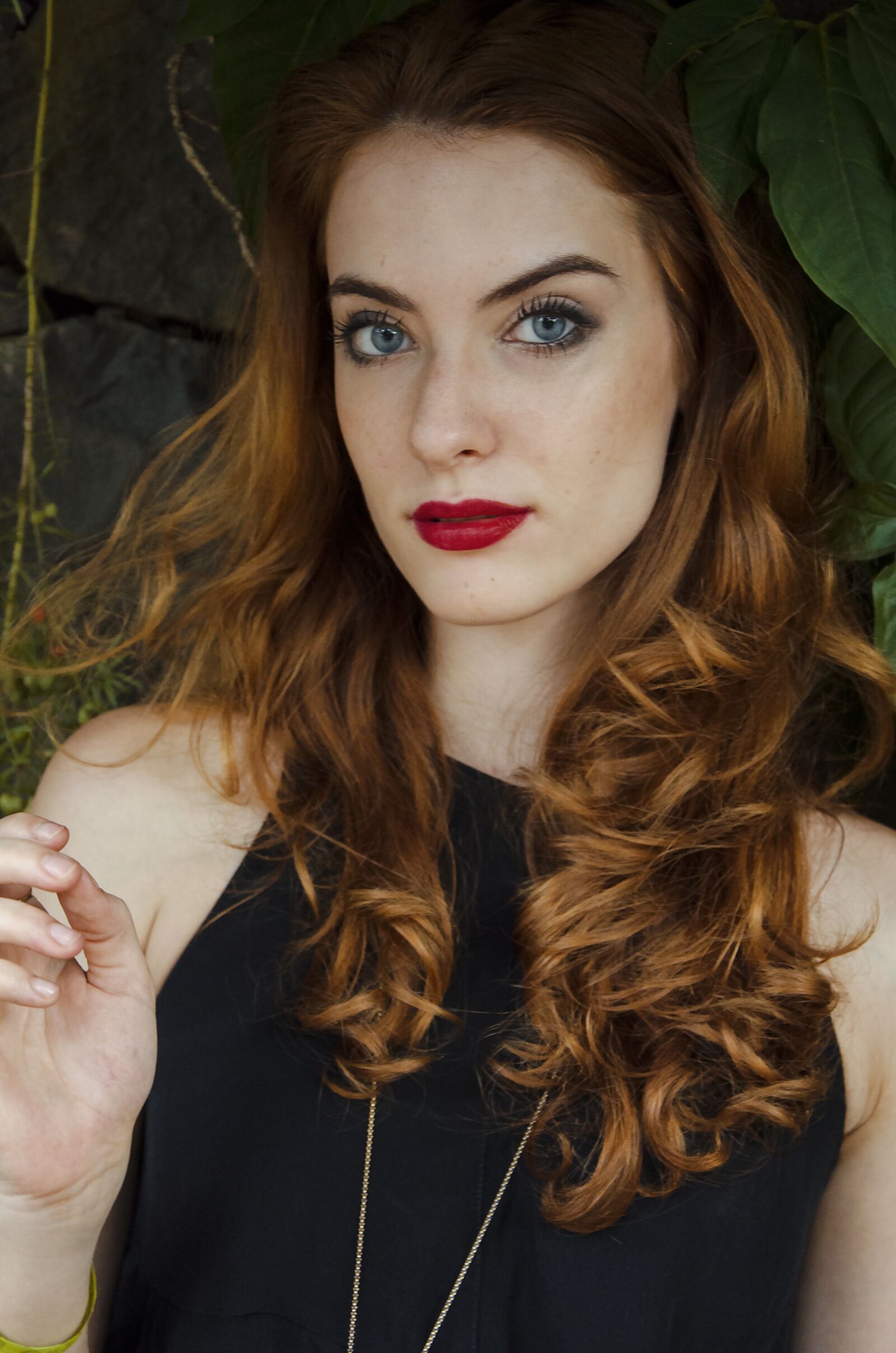 Nikon D7000 sample photo. Red, model, black photography