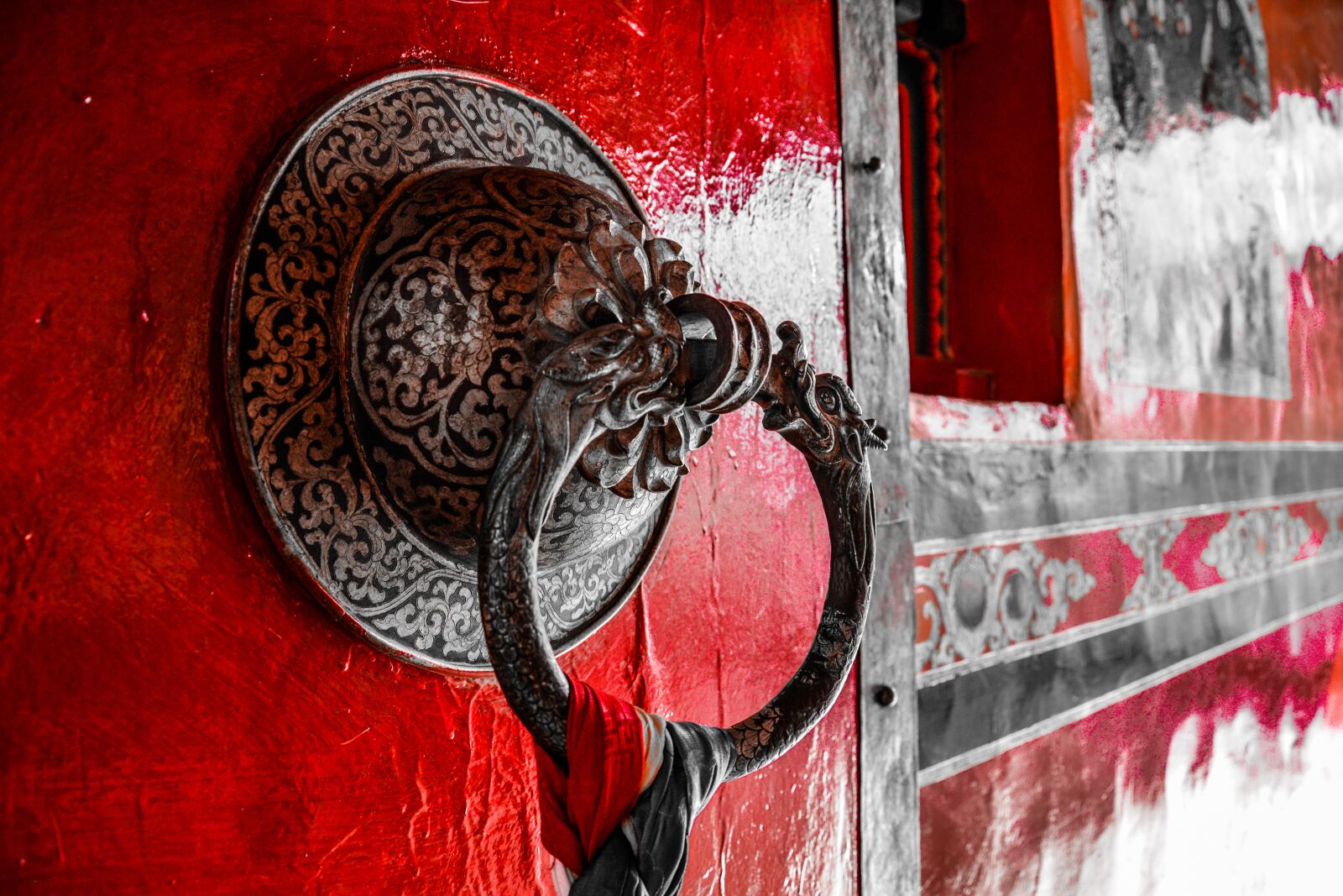 Nikon D5200 sample photo. Door, knob, handle photography