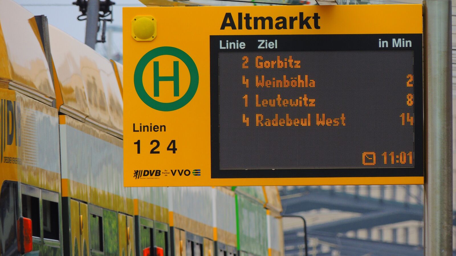Nikon Coolpix P510 sample photo. Dresden, tram, germany photography