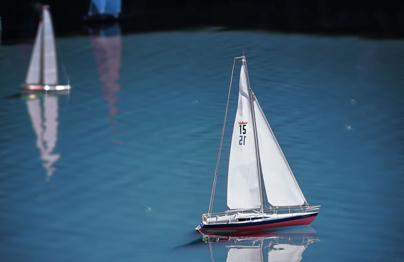 Sony a7 II + Sony E PZ 18-105mm F4 G OSS sample photo. Sailing boat, water, ship photography