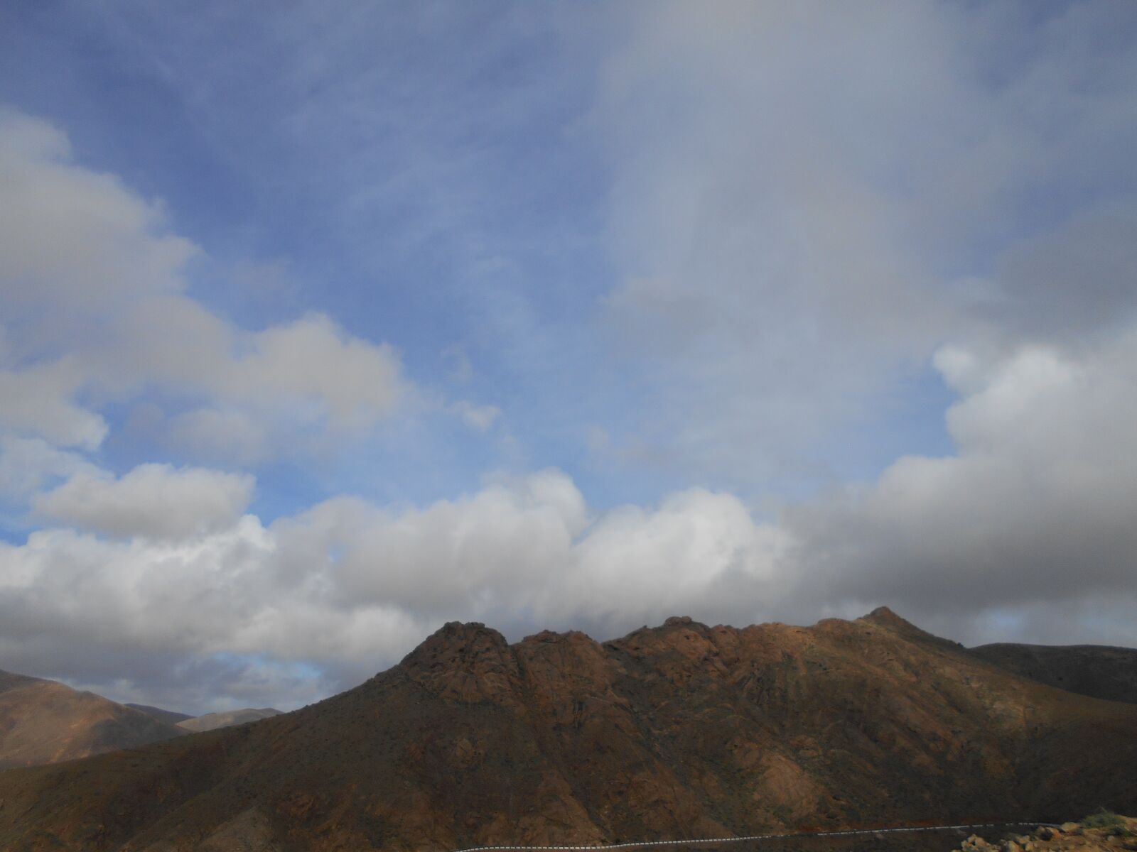 Nikon Coolpix S2900 sample photo. Clouds, mountain, mountains photography