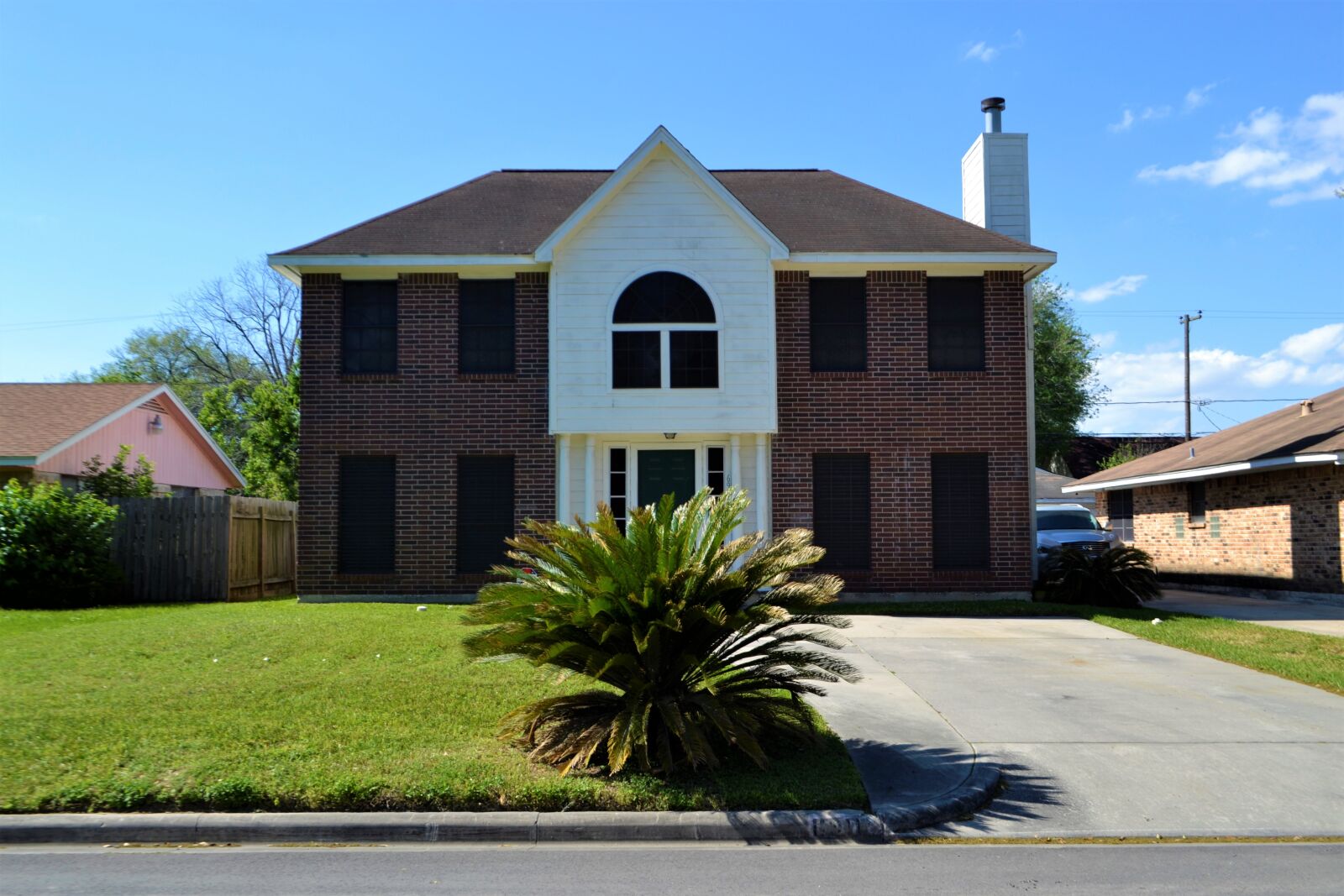 Nikon D3100 sample photo. Single family home, house photography