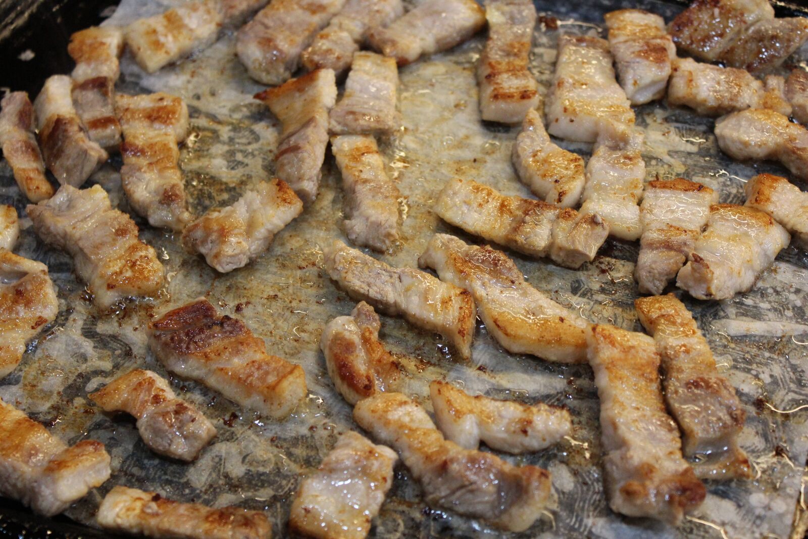 Canon EF-S 18-55mm F3.5-5.6 IS sample photo. Korean, pork, meat photography