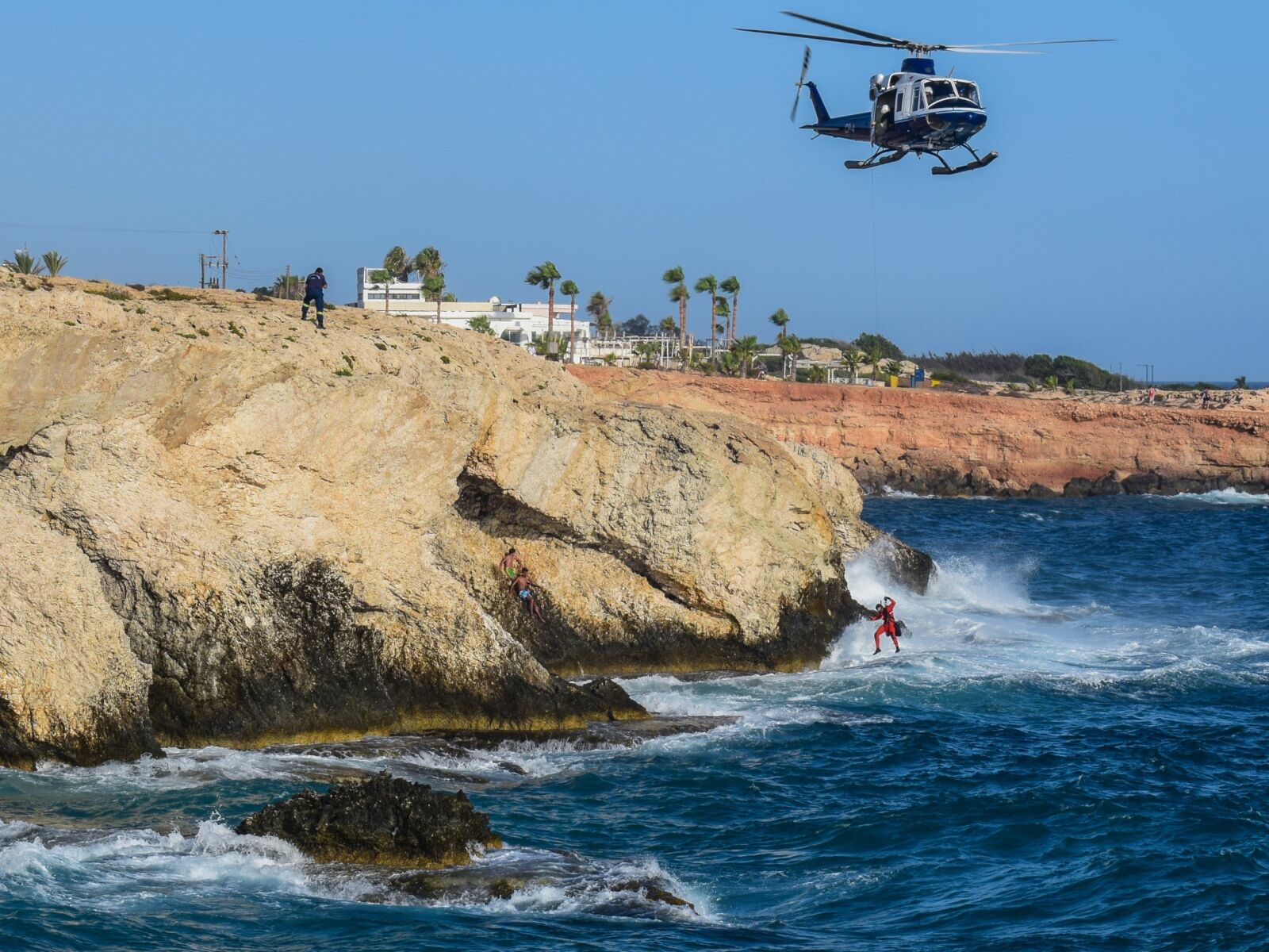 Nikon D3300 sample photo. Rescue operation, helicopter, rescue photography