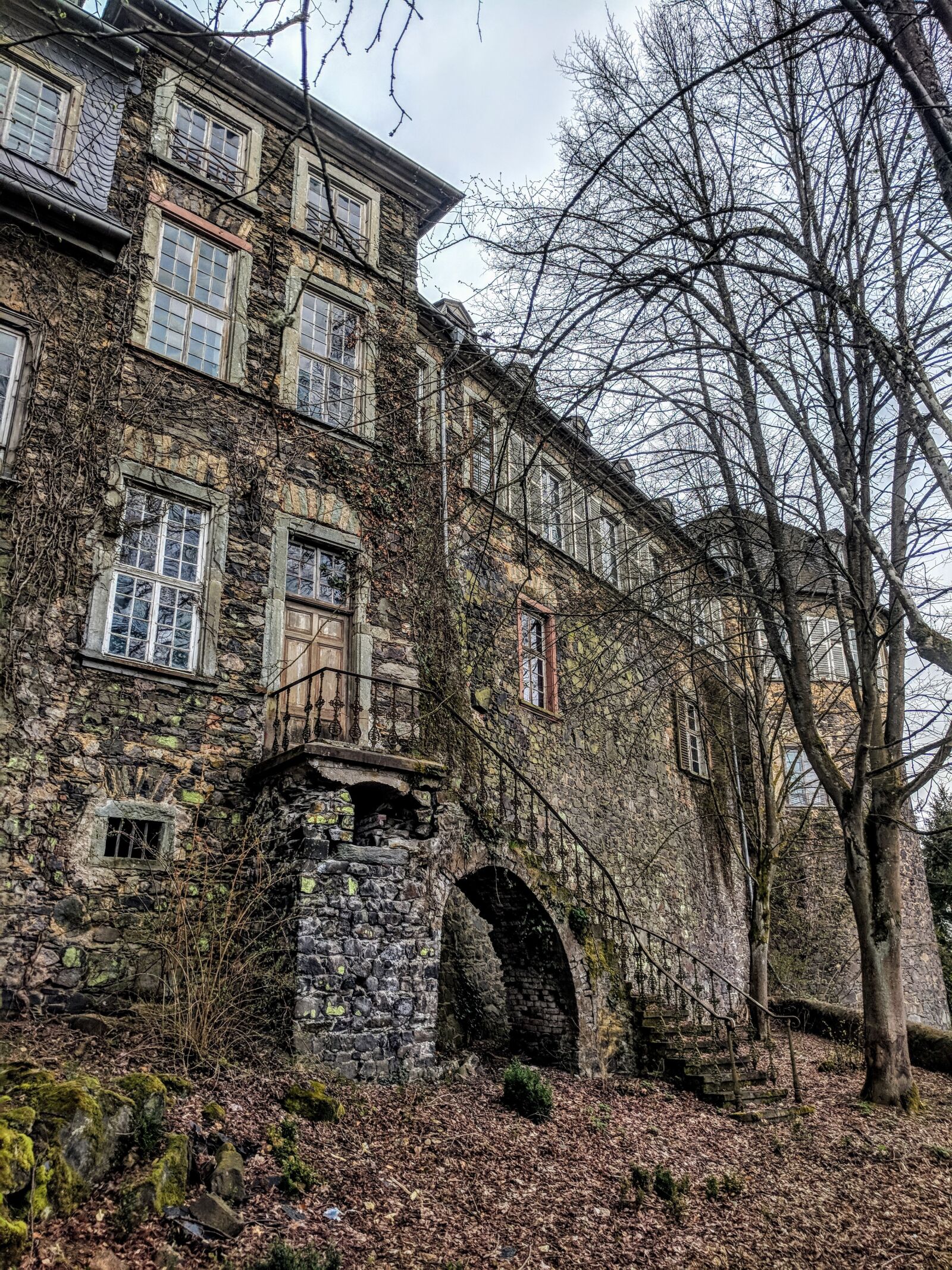 Google Pixel sample photo. Old, architecture, building photography