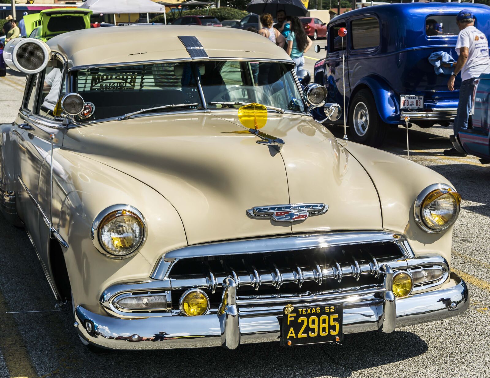 Sony a6000 + Sony E 18-55mm F3.5-5.6 OSS sample photo. Classic car, chevy, automobile photography