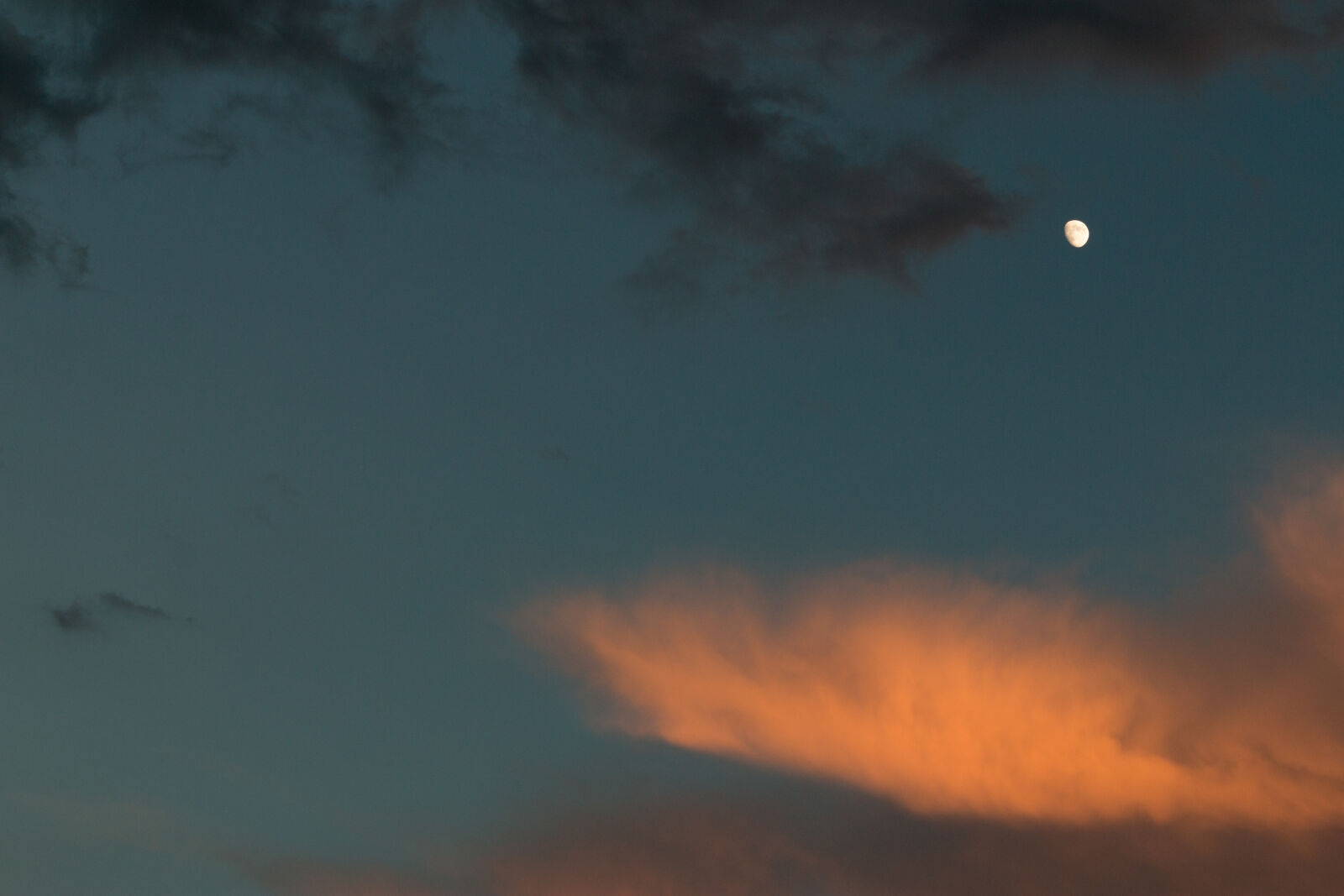 Tamron AF 28-75mm F2.8 XR Di LD Aspherical (IF) sample photo. Clouds, moon, nature, night photography