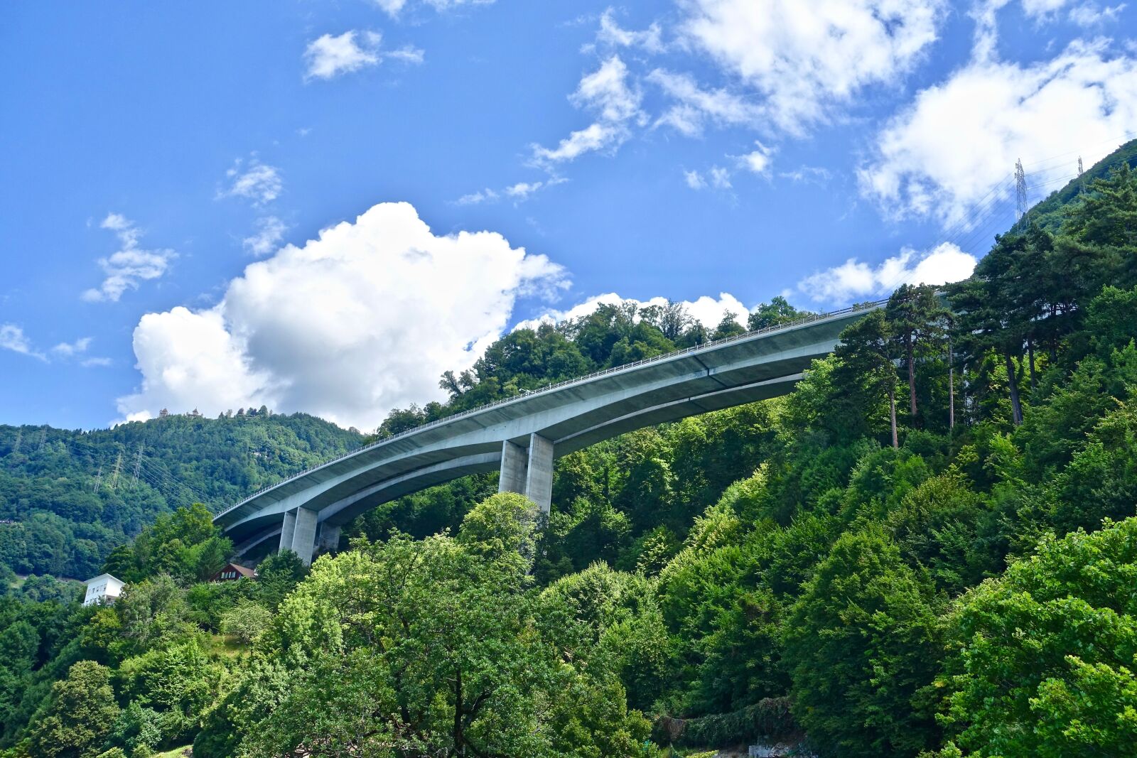 Sony Cyber-shot DSC-RX100 III sample photo. Freeway, overpass, bridge photography