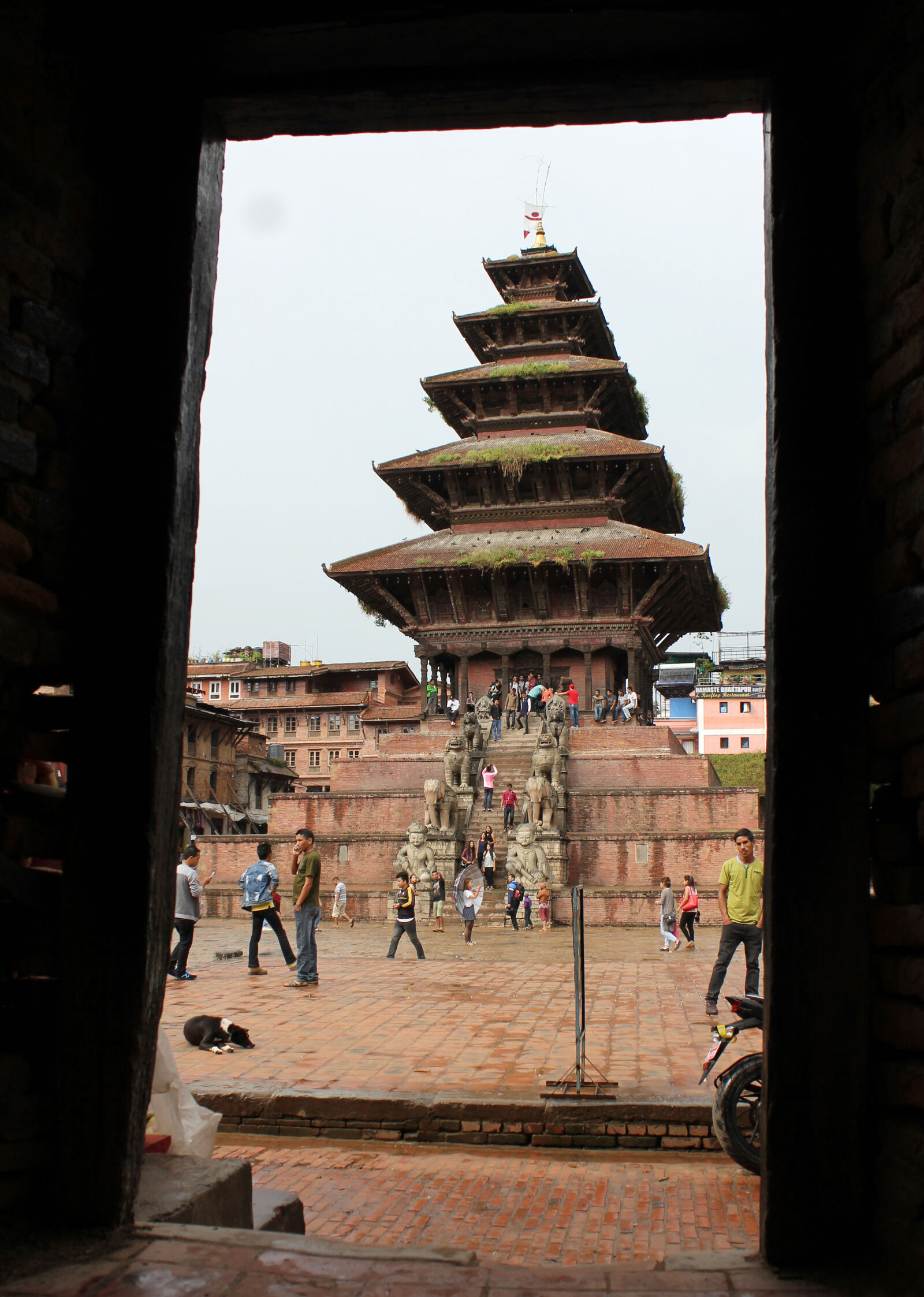 Canon EF-S 18-55mm F3.5-5.6 IS sample photo. Architecture, kathmandu, valley, monument photography