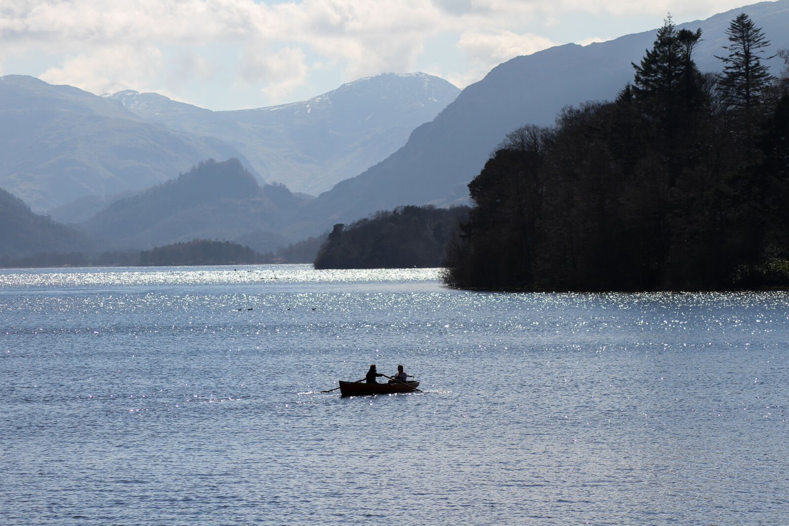 Canon EOS 7D + Tamron AF 70-300mm F4-5.6 Di LD Macro sample photo. Clouds, derwent, mountains, rowing photography