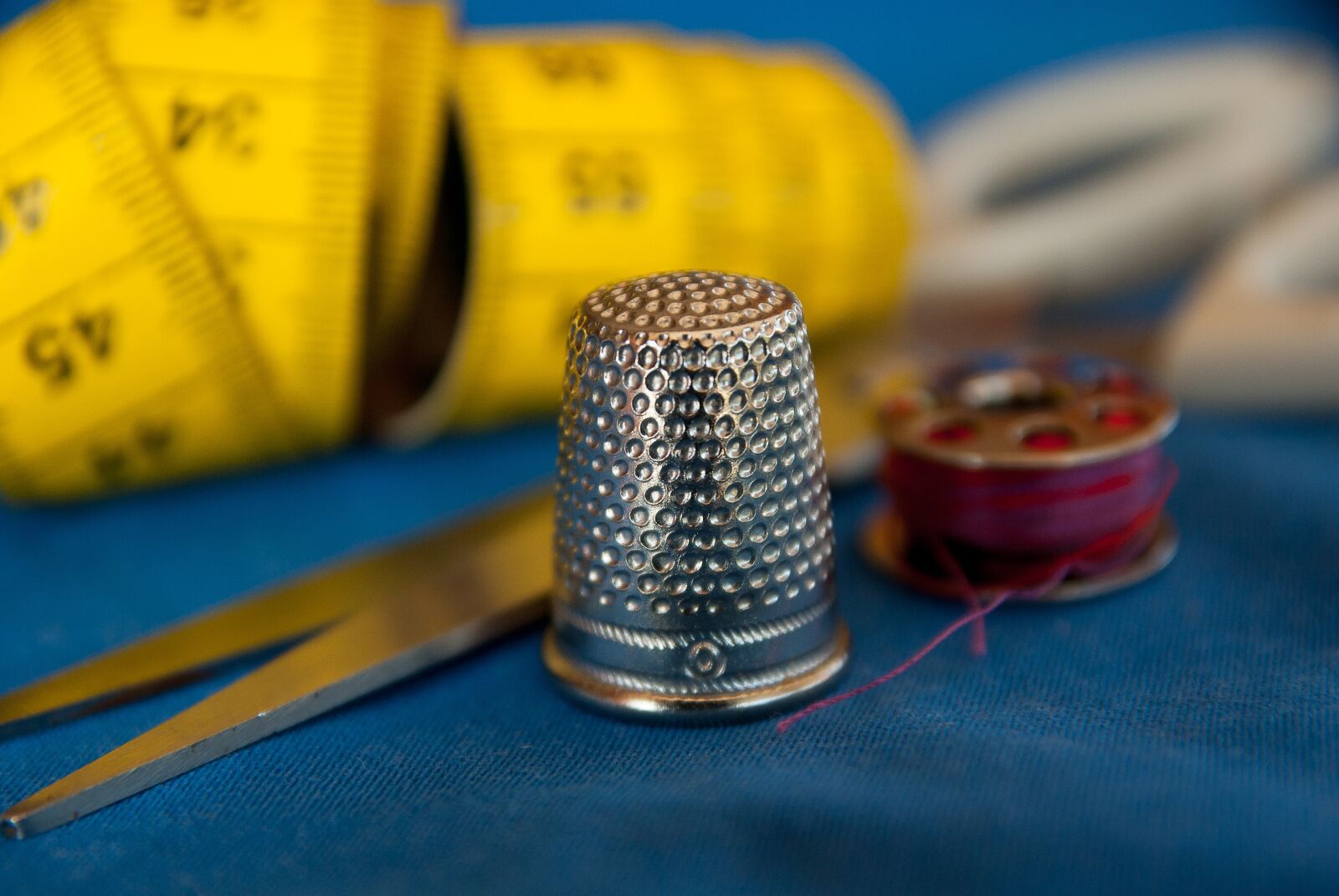 Pentax K10D sample photo. Couture, sewing, thimble photography