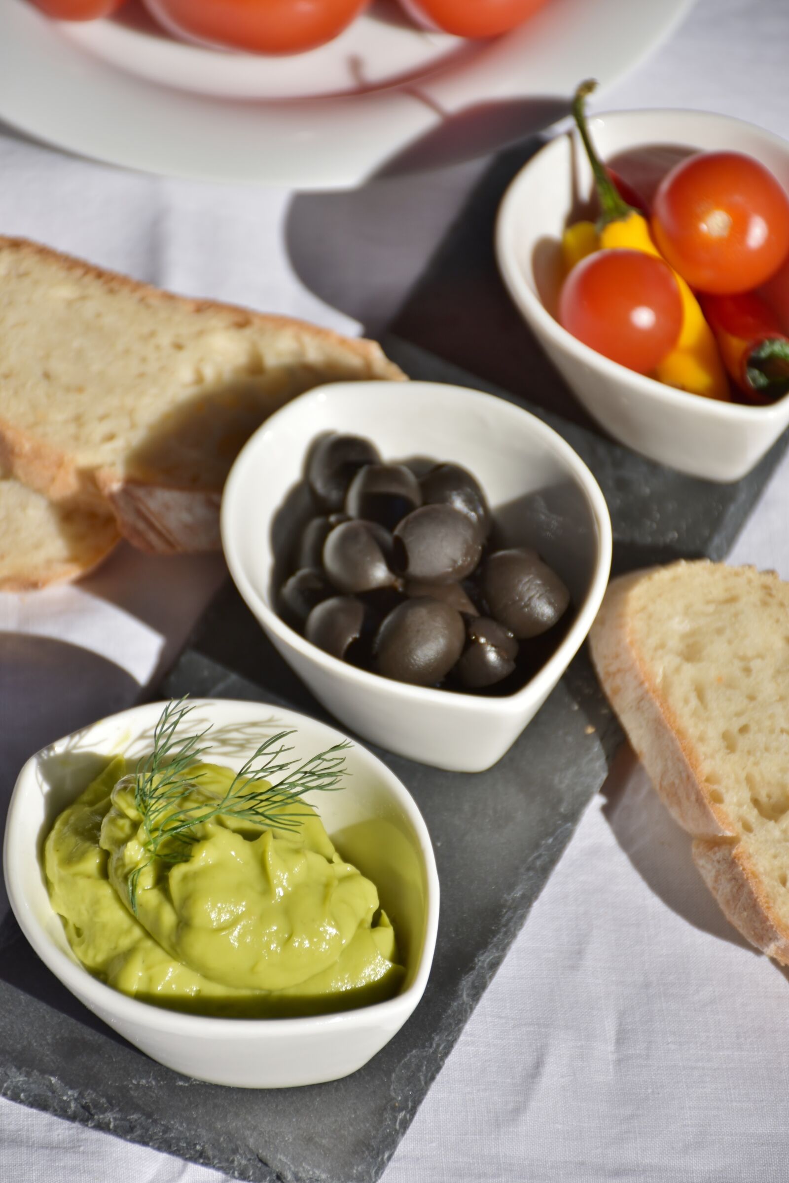 Nikon D7200 sample photo. Antipasti, tomatoes, guacomole photography