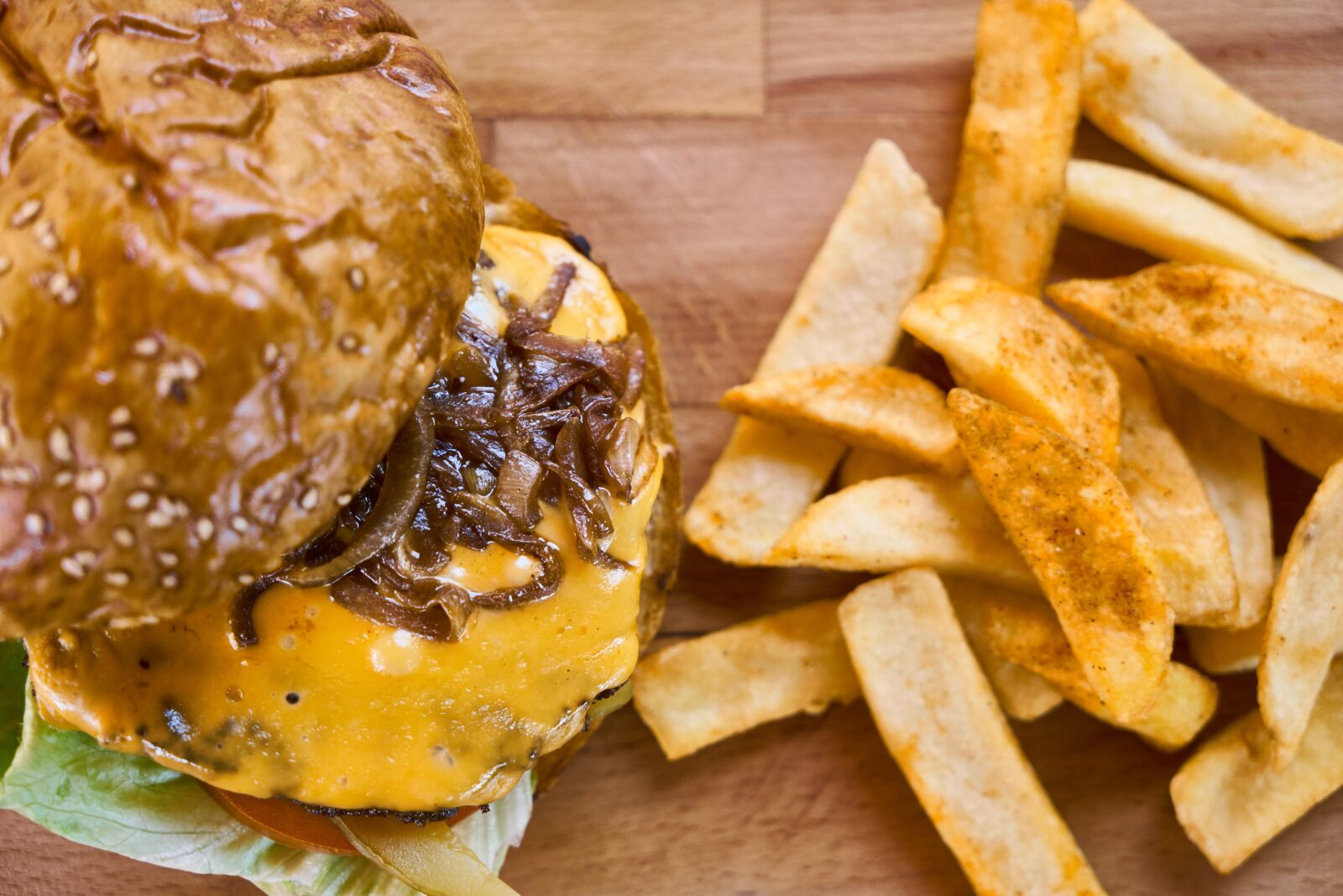 Sony a7R II sample photo. Burger, meatballs, potato photography