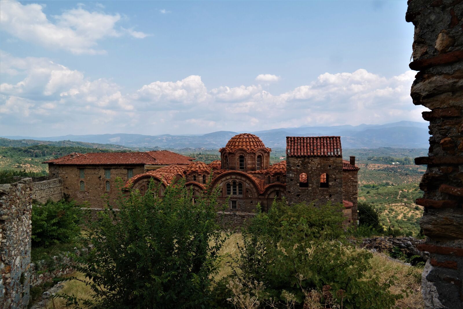 Samsung NX30 + NX 18-55mm F3.5-5.6 sample photo. Church, greece, mystras photography