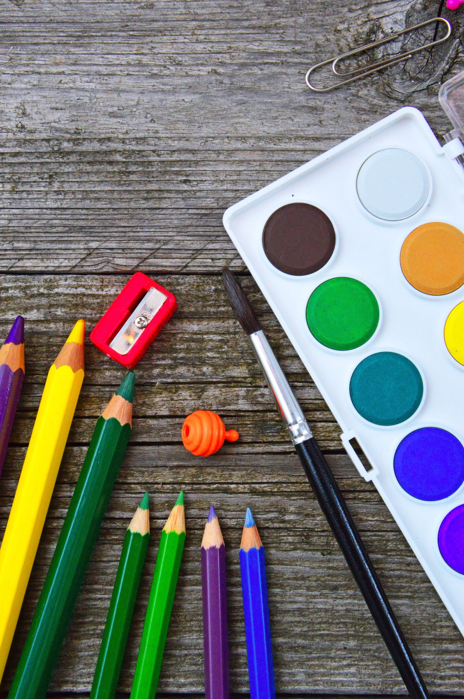 Nikon D3200 sample photo. School tools, color, crayon photography