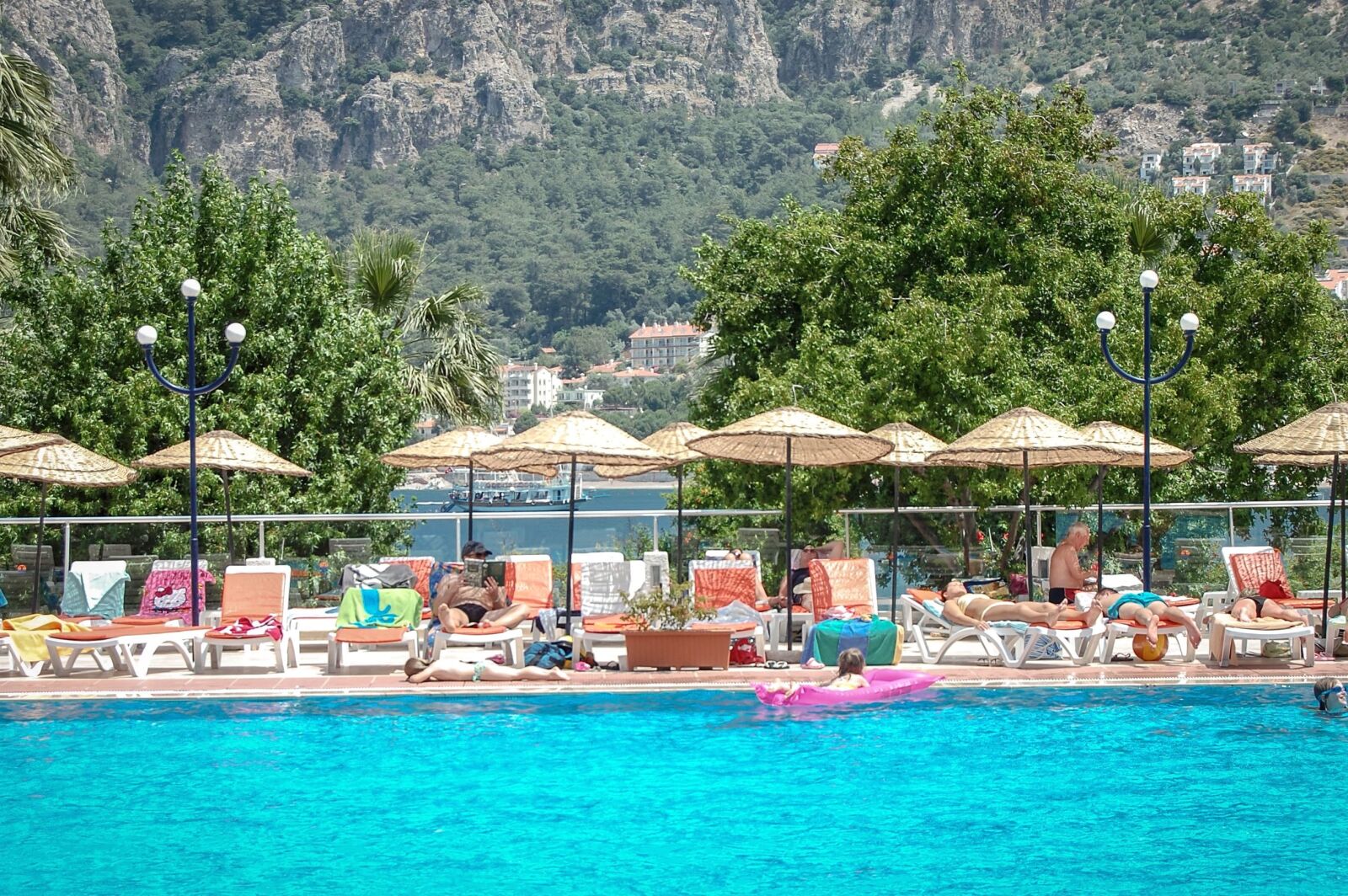 Nikon D40 sample photo. Water, sea, swimming pool photography