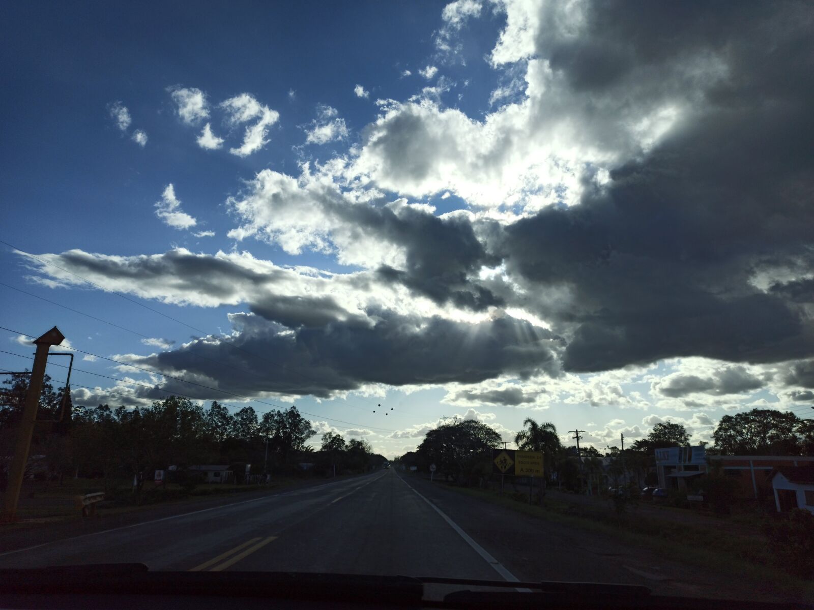 Xiaomi Redmi Note 8 Pro sample photo. Trip, road, nuvens photography