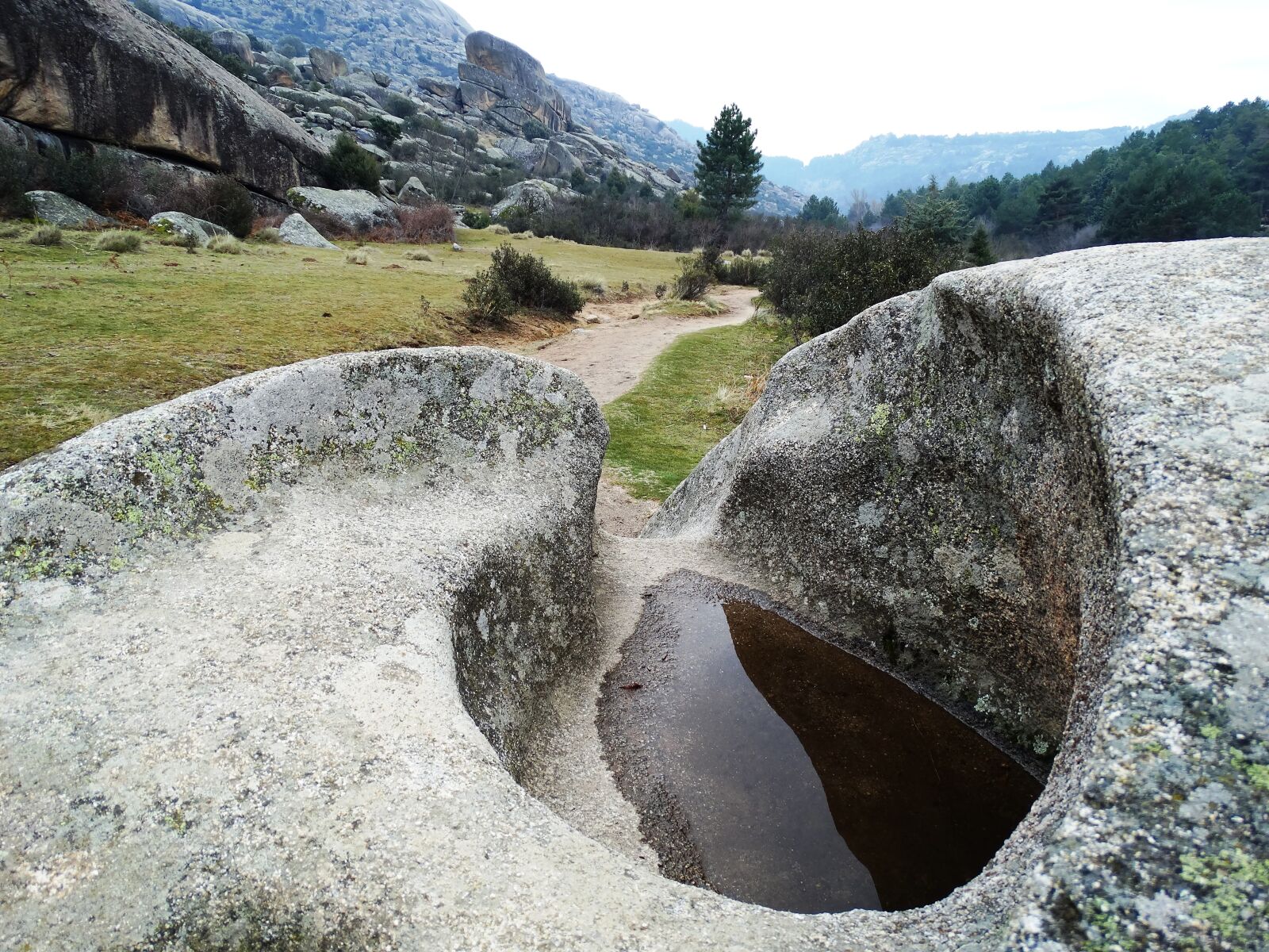 Sony Cyber-shot DSC-HX300 sample photo. Egg cup, pedriza, rock photography