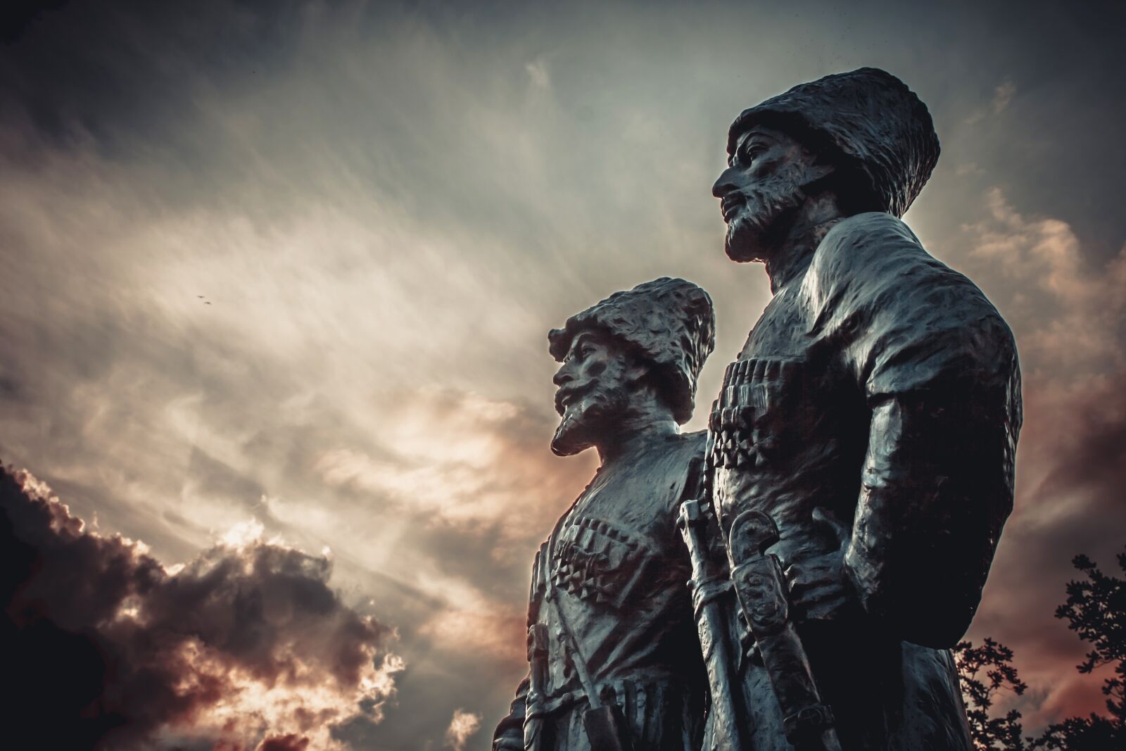 Canon EF-S 18-55mm F3.5-5.6 II sample photo. Krasnodar, monument, soldier photography