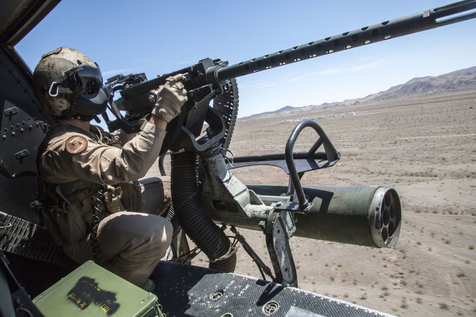 Canon EF 24-105mm F4L IS USM sample photo. Uh-1y huey, united states photography