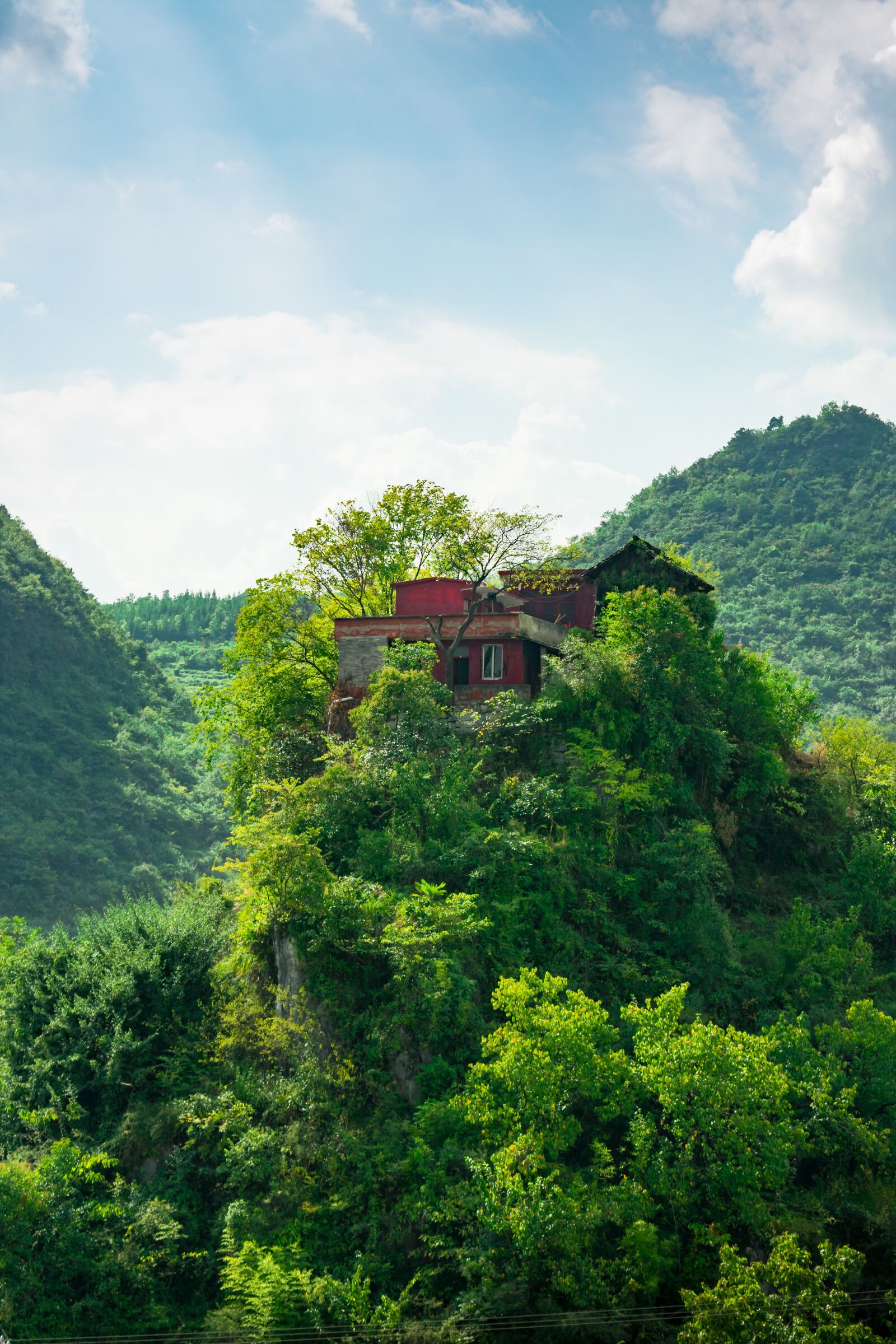 Nikon D3400 sample photo. Cabin, the wild, cliff photography