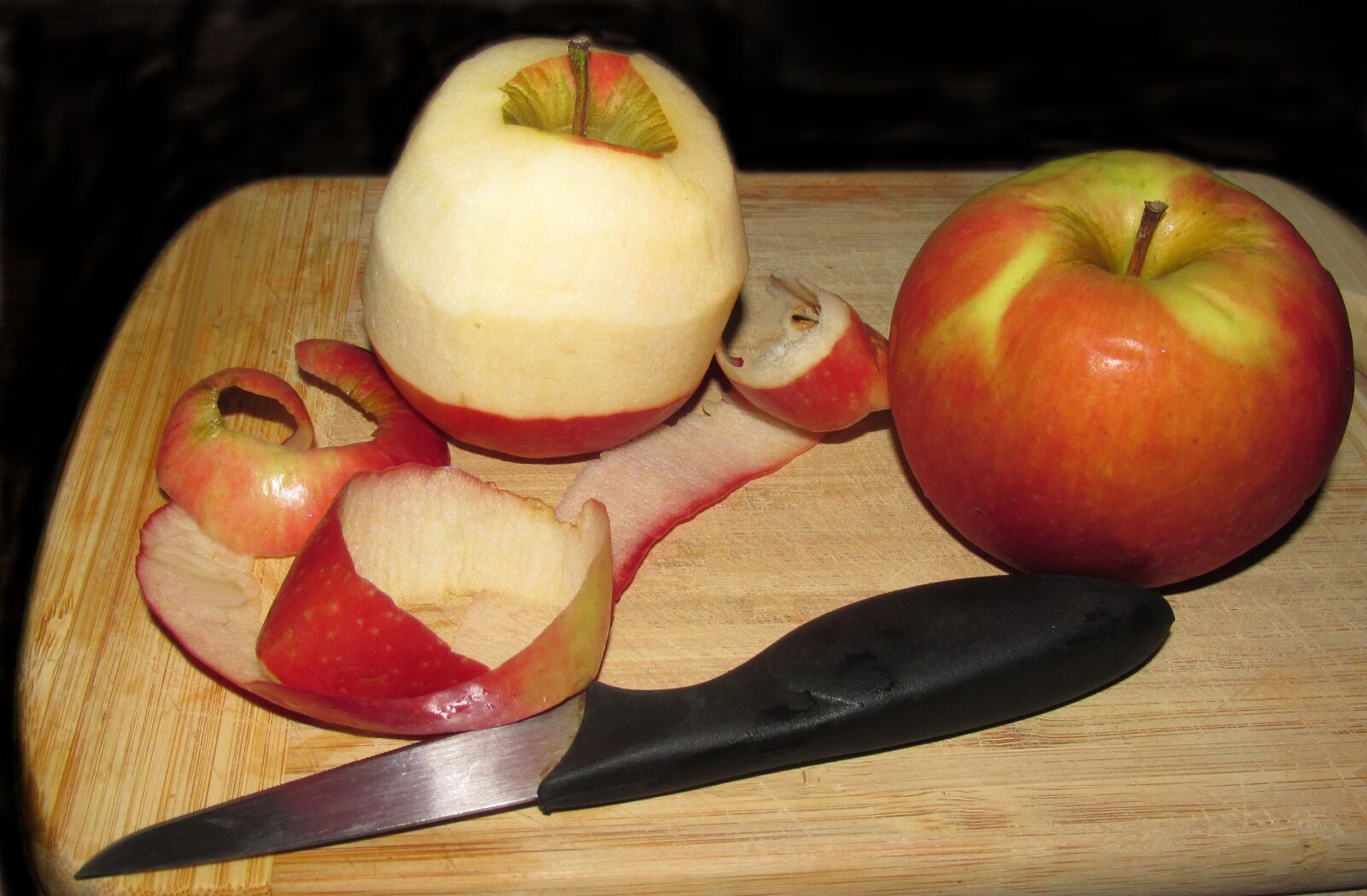 Canon PowerShot SX170 IS sample photo. Food, fruit, apple photography