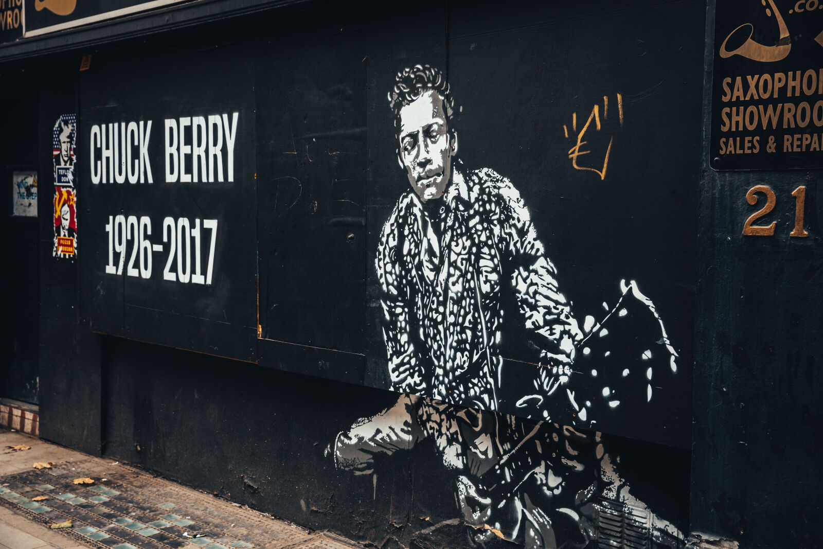 Canon EF 24-70mm F2.8L II USM sample photo. Chuck, berry, denmark, street photography