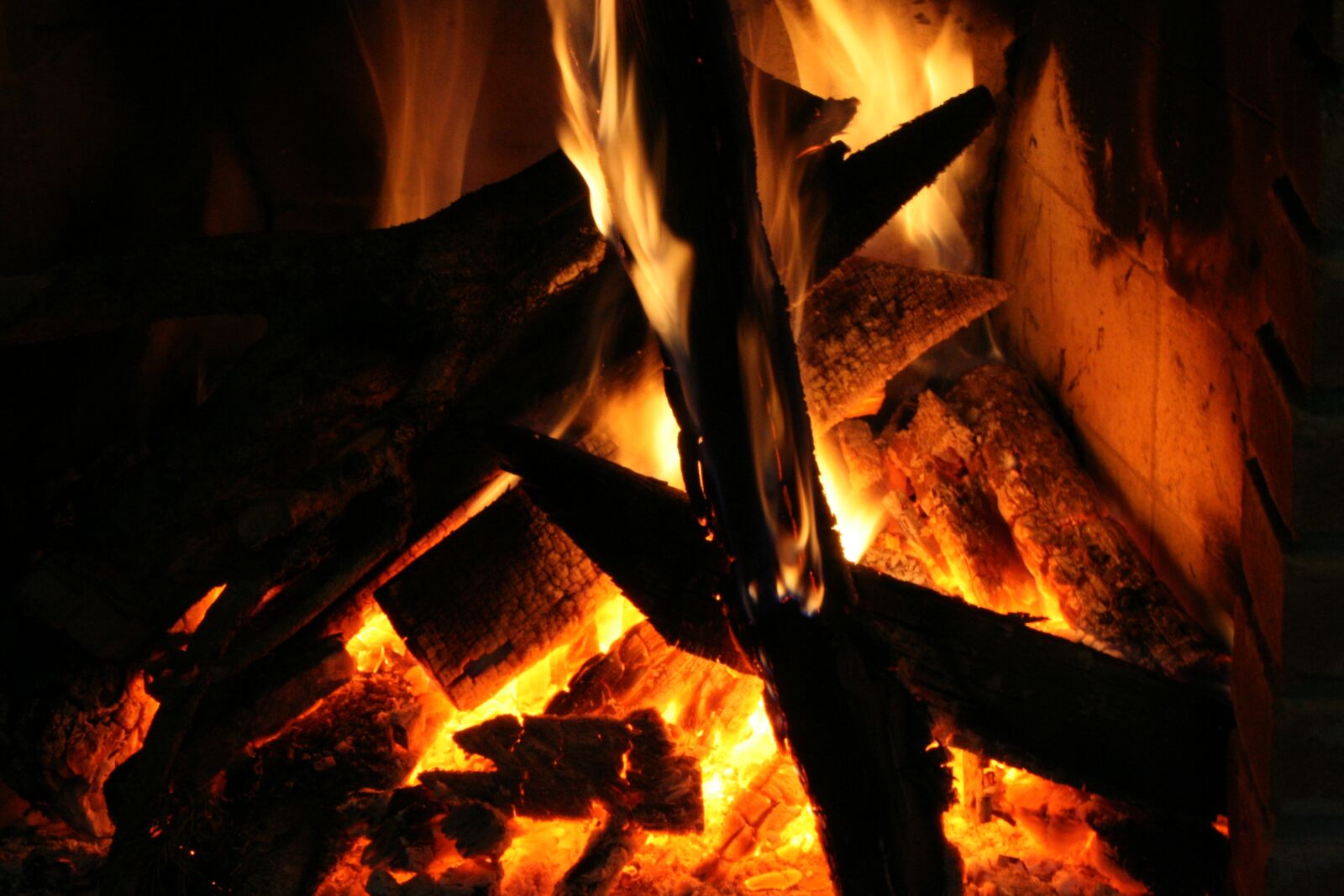 Canon EOS 30D sample photo. Fire, hot, wood photography