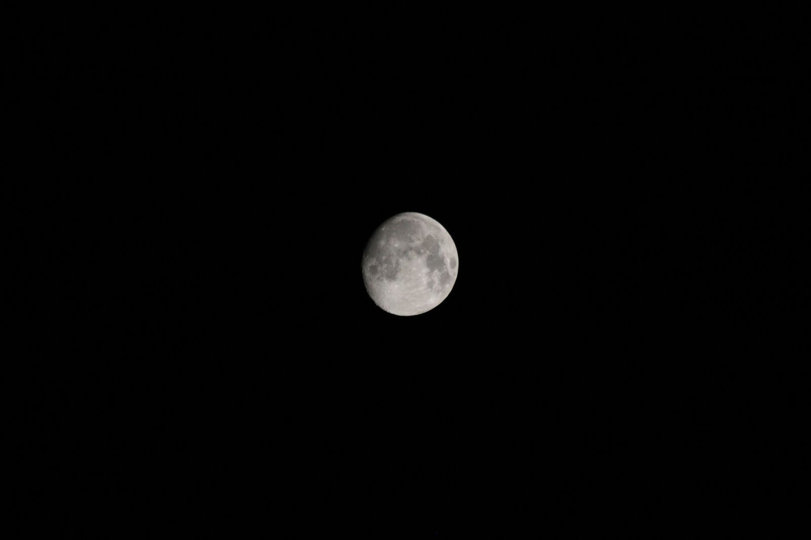 Canon EF 70-300mm F4-5.6 IS USM sample photo. Moon, month, full moon photography