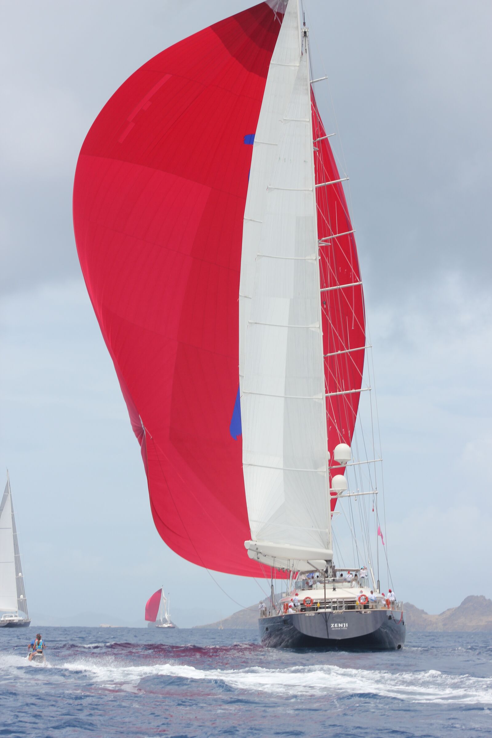 Canon EOS 550D (EOS Rebel T2i / EOS Kiss X4) sample photo. Sailboat, boats, competition photography