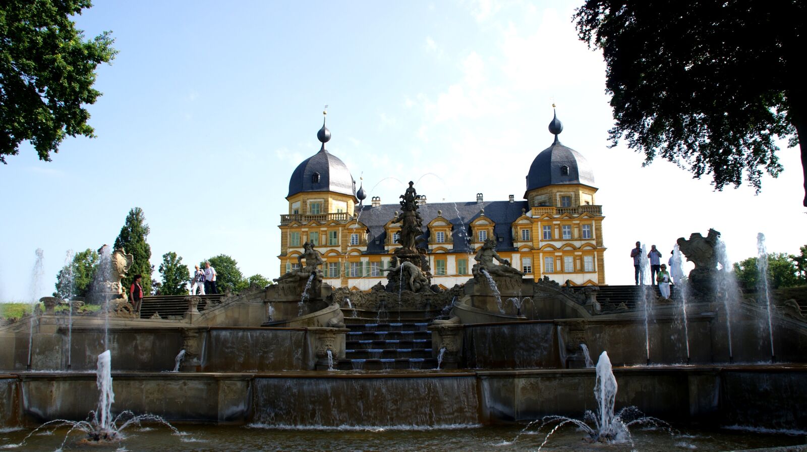 Sony Alpha DSLR-A330 sample photo. Water games, bayreuth, hermitage photography