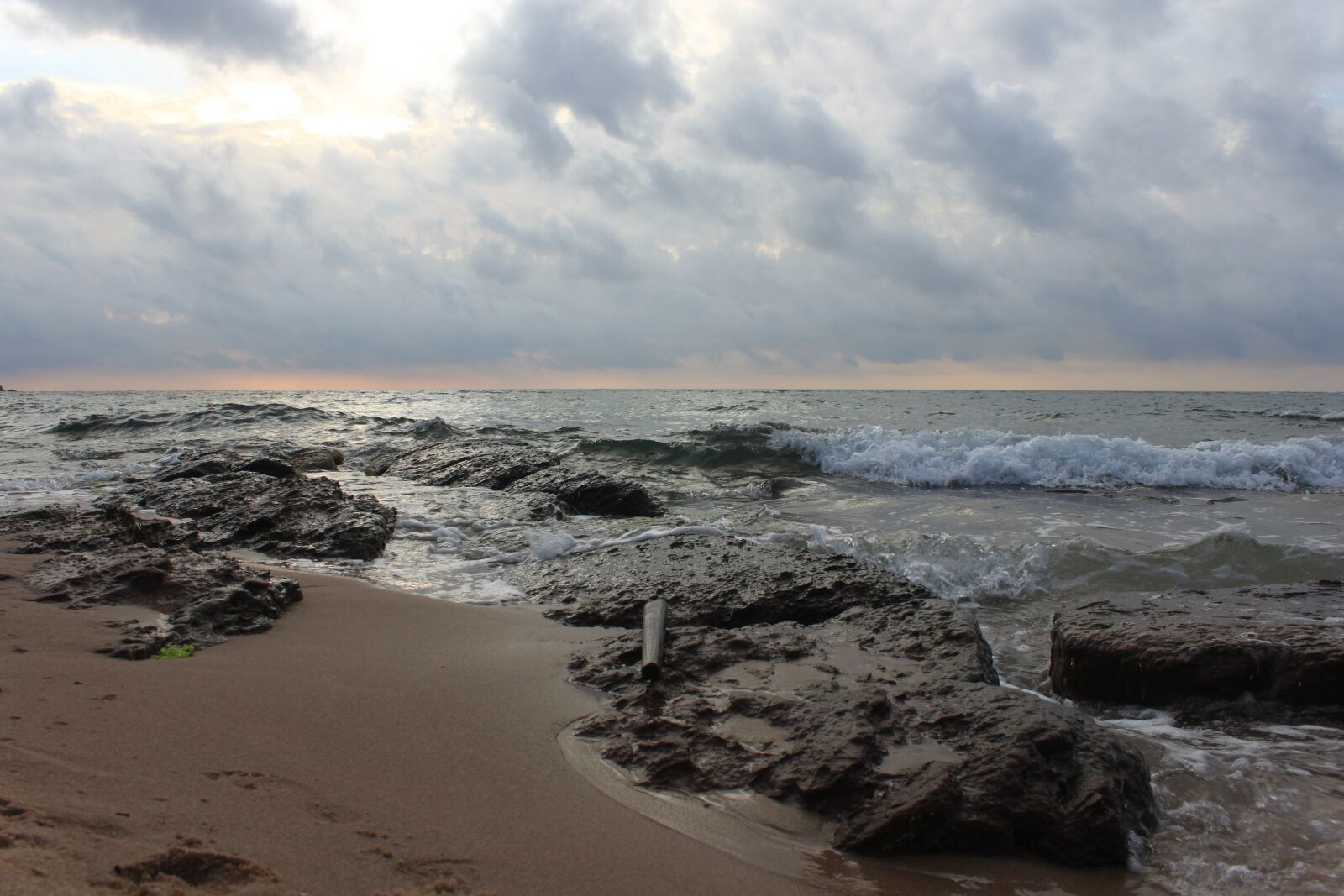 Canon EOS 500D (EOS Rebel T1i / EOS Kiss X3) sample photo. Beach, marine, cloud photography
