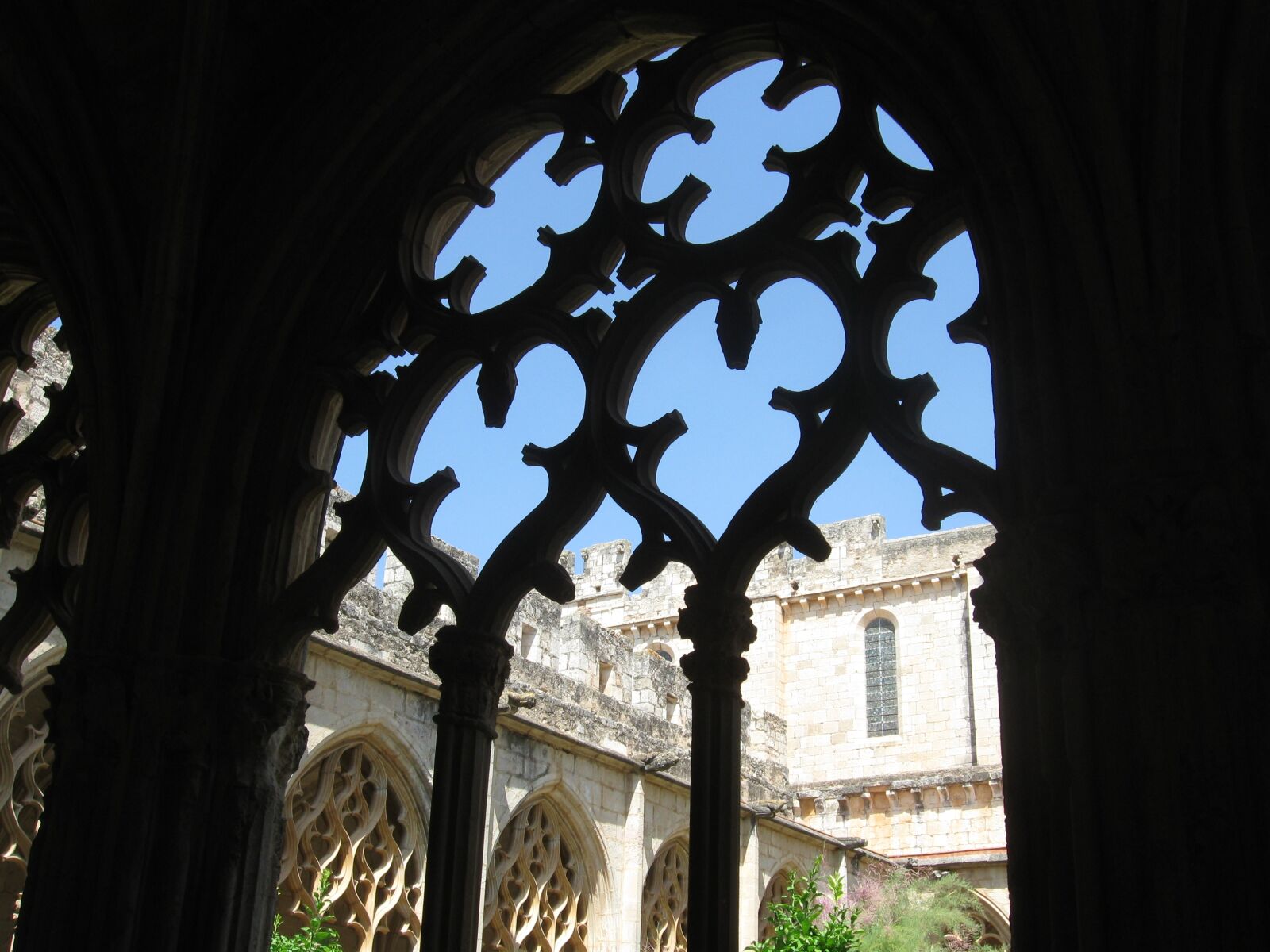 Canon PowerShot A590 IS sample photo. Church, window photography
