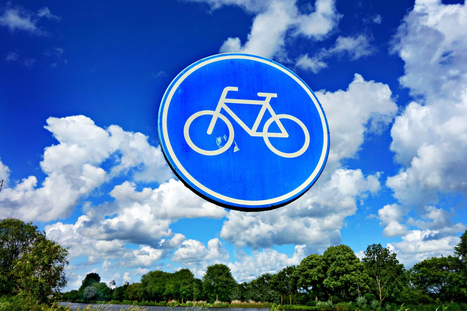 Sony Cyber-shot DSC-RX100 sample photo. Traffic sign, bicycle, symbol photography