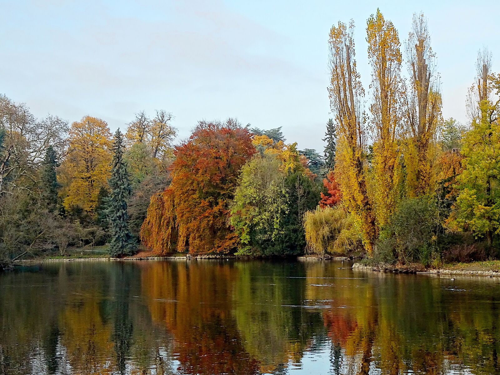Sony Cyber-shot DSC-HX90V sample photo. Autumn landscape, fall colors photography