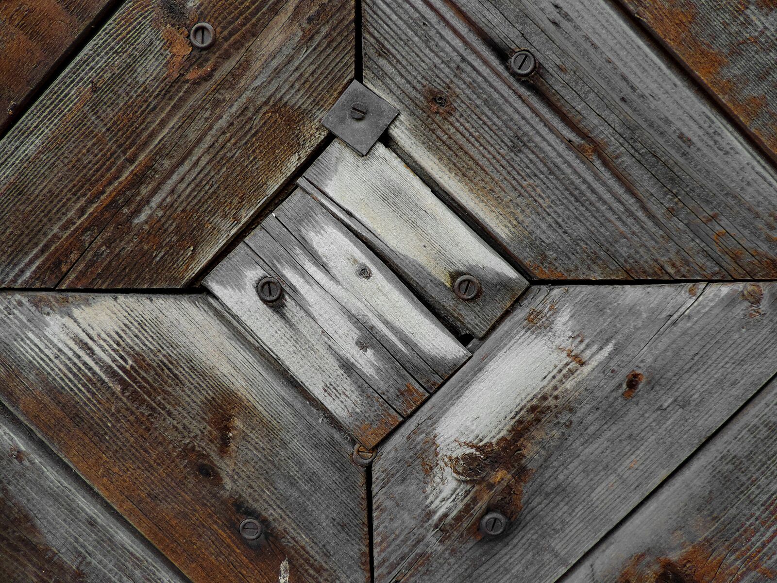 Nikon Coolpix P520 sample photo. Carpentry, hardwood, oak, wood photography