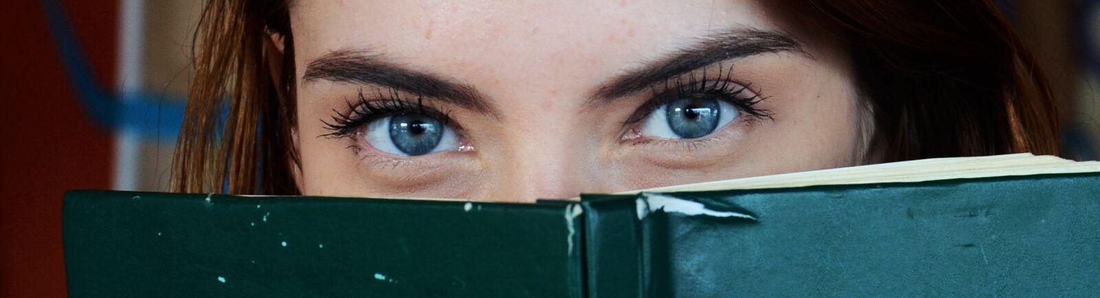 Nikon D7000 sample photo. Green, blue, beige photography