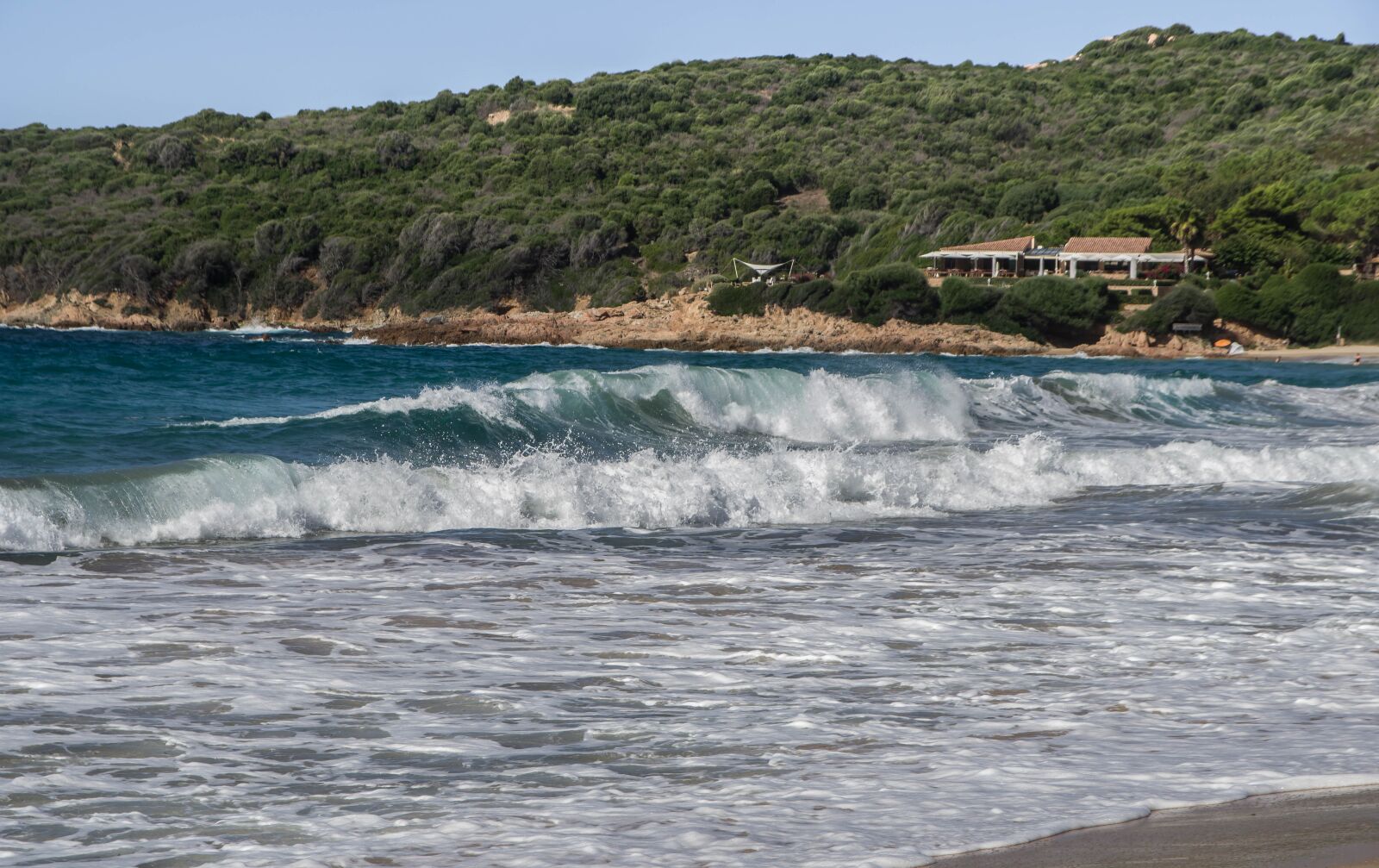 Pentax KP sample photo. Corsican, maquis, beach photography