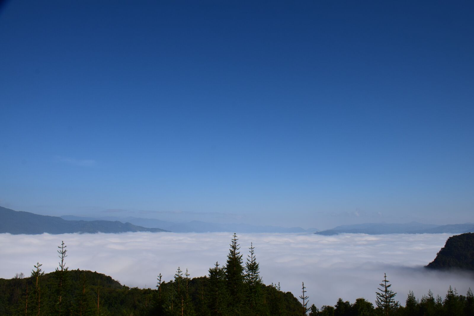 Nikon D5300 sample photo. Clouds, view, mountains photography