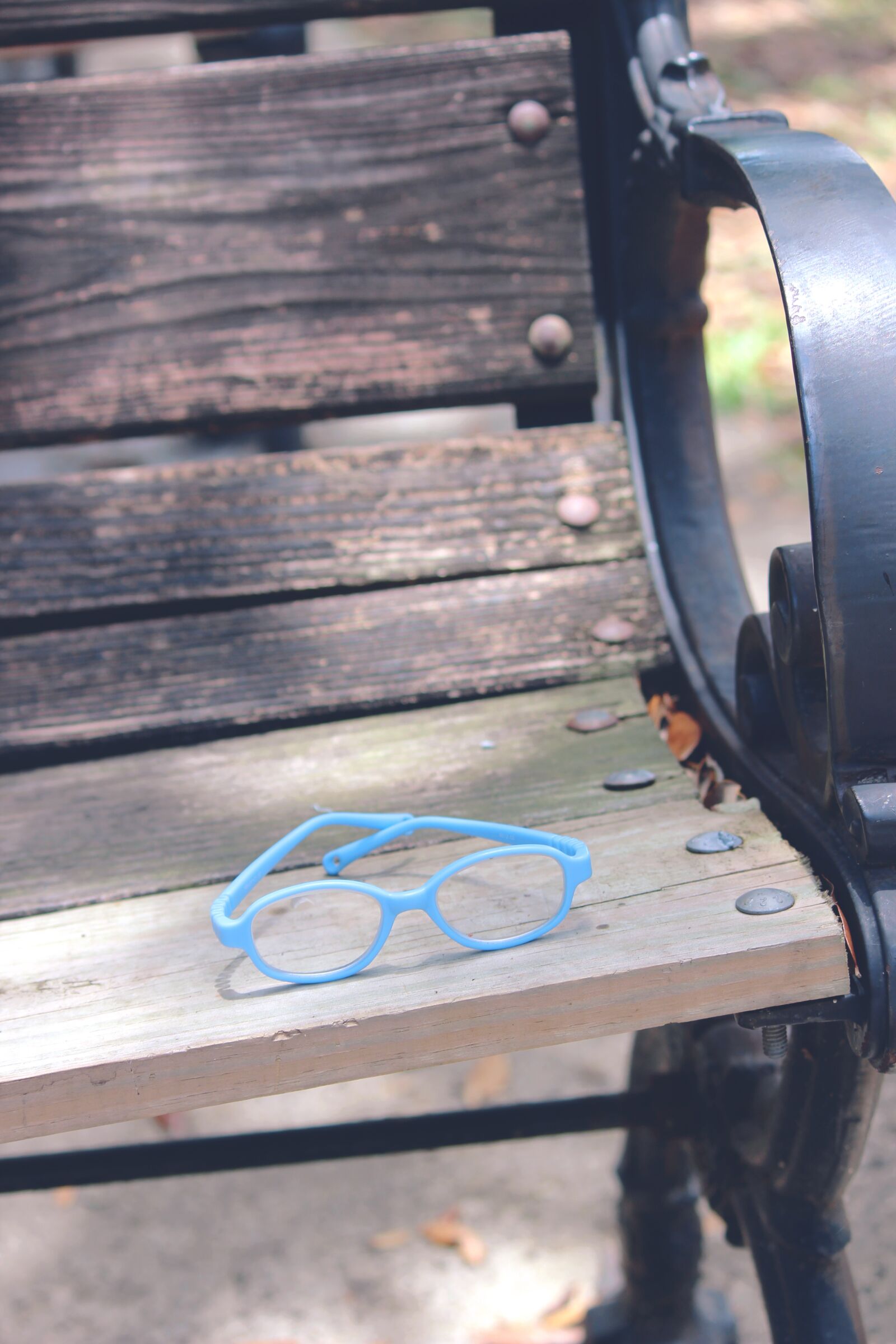 Canon EOS 600D (Rebel EOS T3i / EOS Kiss X5) sample photo. Glasses, eye glasses, eyeglasses photography