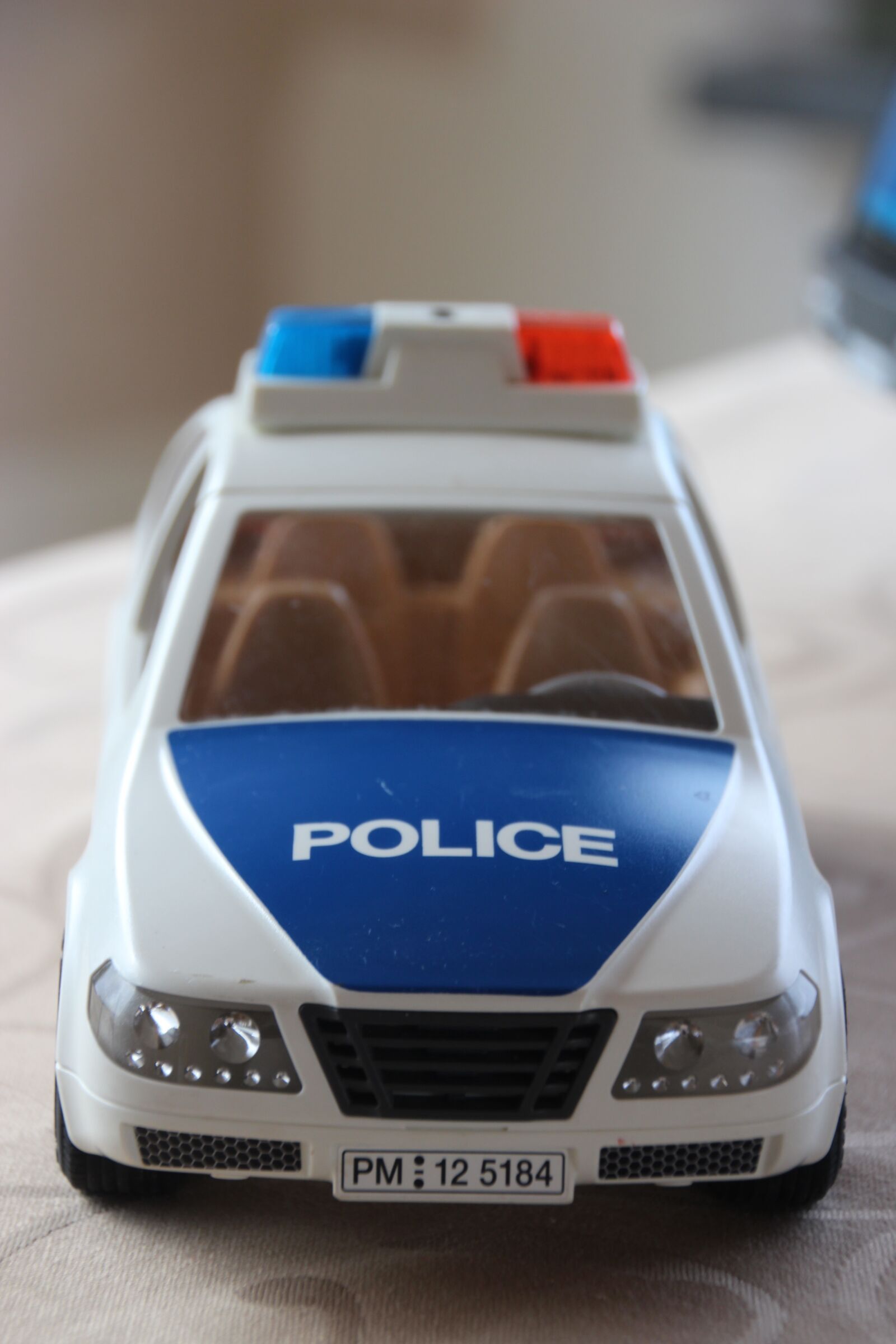 Canon EOS 700D (EOS Rebel T5i / EOS Kiss X7i) sample photo. Police, toys, playmobil photography
