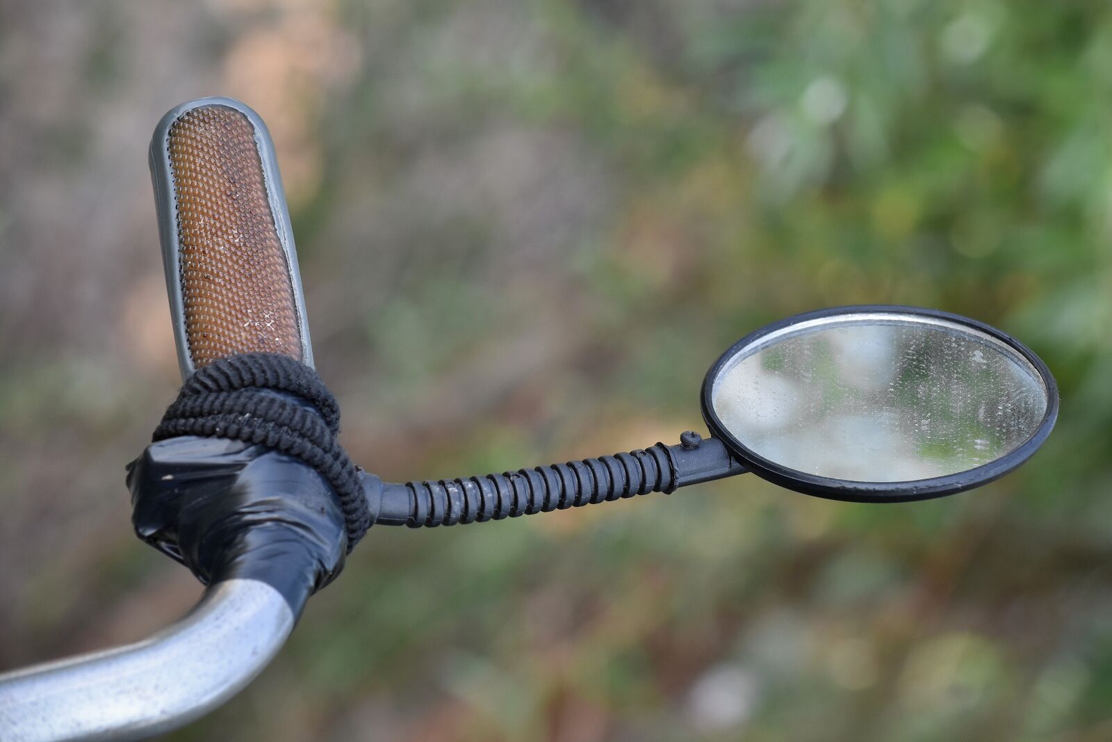 Nikon D5500 sample photo. Bicycle, dirty, material, metallic photography